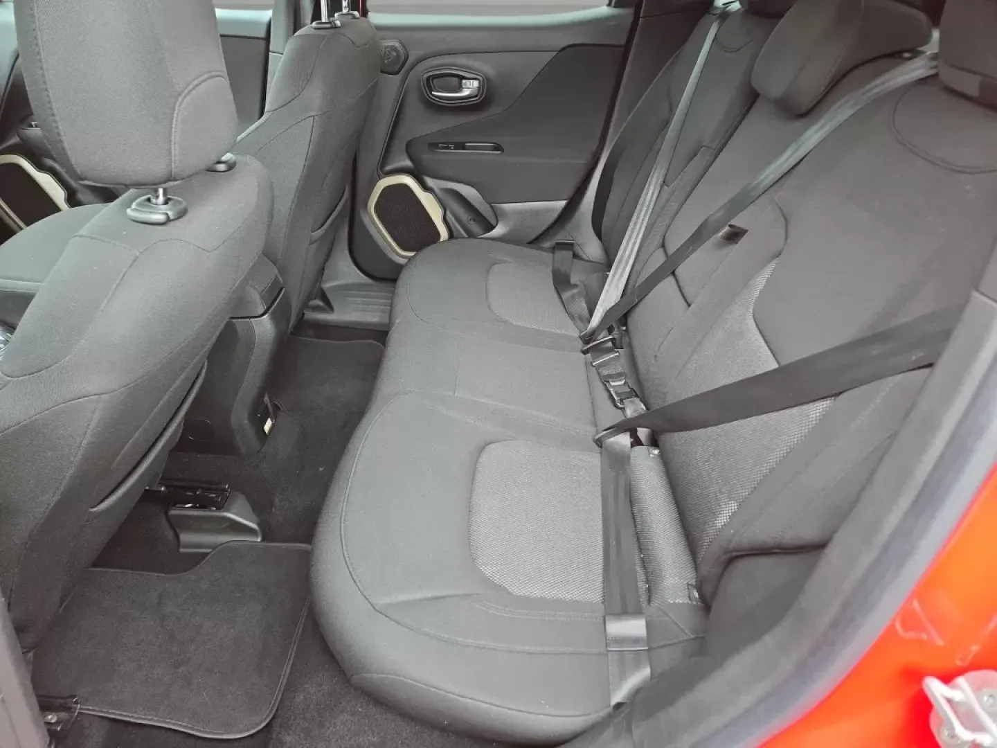 2015 /Black Jeep Renegade Latitude (ZACCJABT9FP) with an Other engine, located at 521 Old Farm Lane Rd, Prattville, AL, 36066, (334) 325-1505, 32.482460, -86.416367 - Elevate your daily commute or weekend getaways with the versatile 2015 Jeep Renegade Latitude, now available at Gils Auto in Phenix City, AL. This sporty crossover is designed to seamlessly integrate into your active lifestyle, whether you're navigating city streets or exploring scenic backroads. Wi - Photo#12