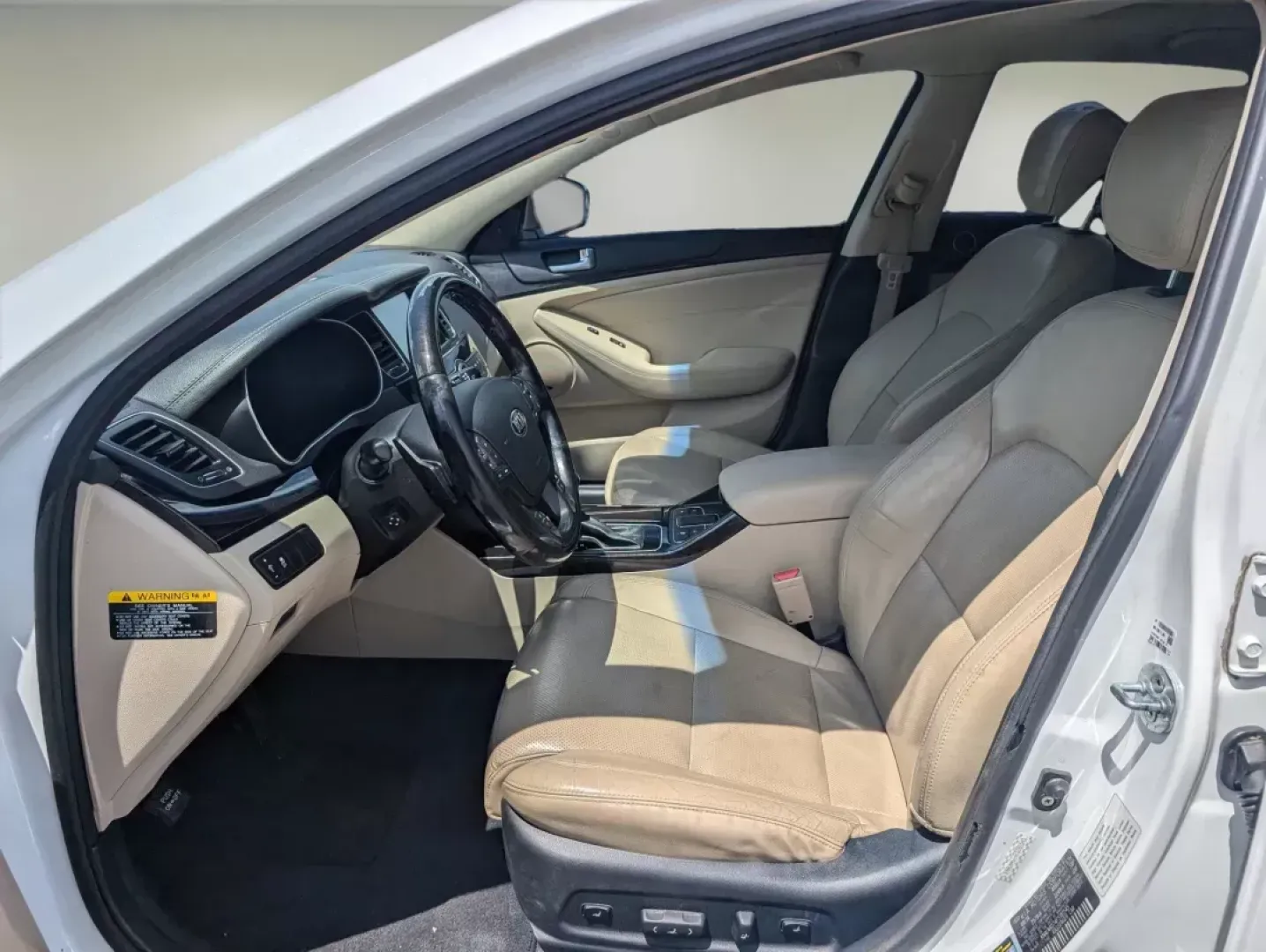 2015 /Beige Kia Cadenza Premium (KNALN4D74F5) with an Regular Unleaded V-6 3.3 L/204 engine, 6-Speed Automatic w/OD transmission, located at 521 Old Farm Lane Rd, Prattville, AL, 36066, (334) 325-1505, 32.482460, -86.416367 - Are you ready to take your driving experience to the next level? Whether you're navigating busy city streets in Prattville or embarking on weekend road trips to nearby Montgomery, the 2015 Kia Cadenza Premium is designed to elevate your lifestyle. With its luxurious features, spacious interior, and - Photo#10