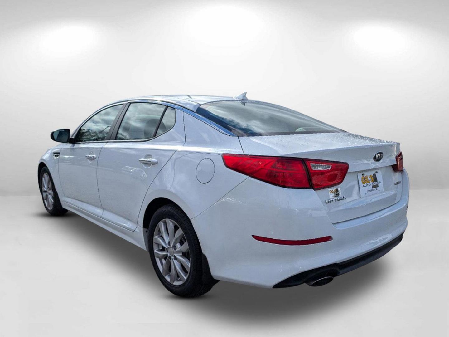 2015 /Beige Kia Optima EX (5XXGN4A73FG) with an Regular Unleaded I-4 2.4 L/144 engine, 6-Speed Automatic w/OD transmission, located at 5115 14th Ave., Columbus, GA, 31904, (706) 323-0345, 32.511494, -84.971046 - 2015 Kia Optima EX - Photo#6