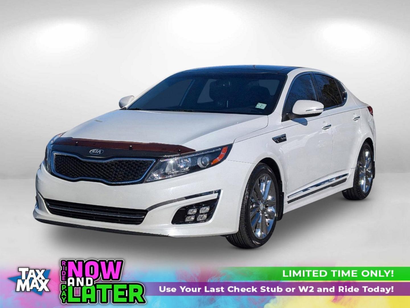 2015 Snow White Pearl /Black Kia Optima SXL Turbo (5XXGR4A64FG) with an Intercooled Turbo Regular Unleaded I-4 2.0 L/122 engine, 6-Speed Automatic w/OD transmission, located at 1430 Gateway Drive, Opelika, AL, 36801, (334) 239-0944, 32.637871, -85.409790 - 2015 Kia Optima SXL Turbo - Photo#0