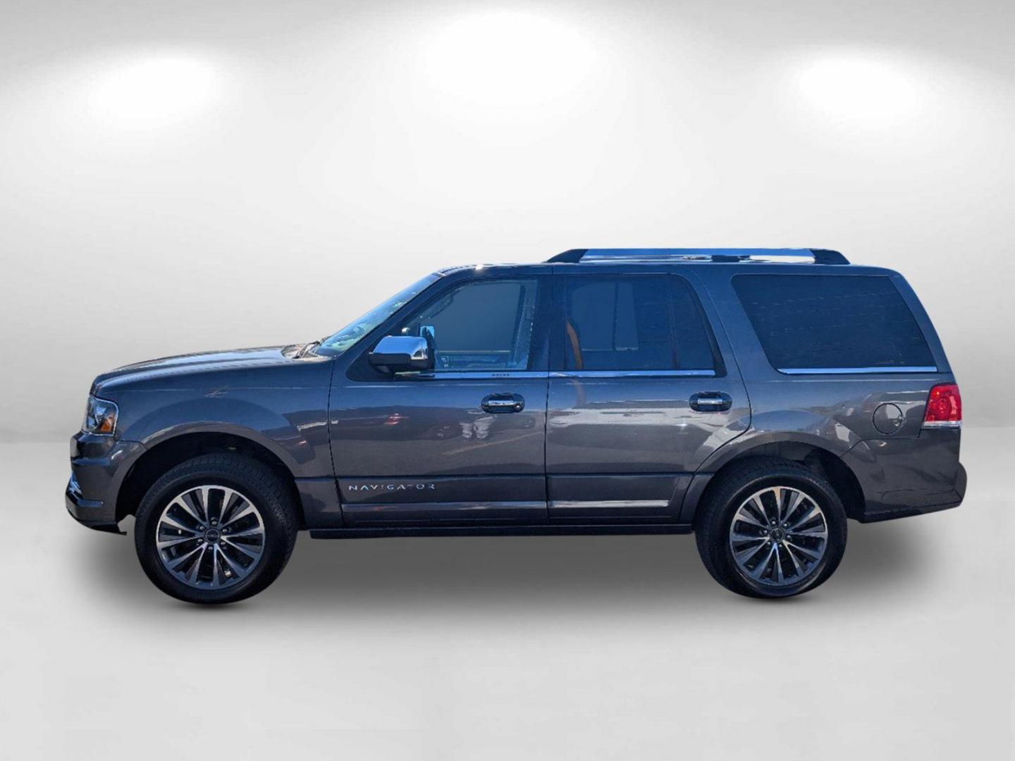 2015 Lincoln Navigator (5LMJJ2HT1FE) with an Twin Turbo Premium Unleaded V-6 3.5 L/213 engine, 6-Speed Automatic w/OD transmission, located at 521 Old Farm Lane Rd, Prattville, AL, 36066, (334) 325-1505, 32.482460, -86.416367 - 2015 Lincoln Navigator - Photo#7