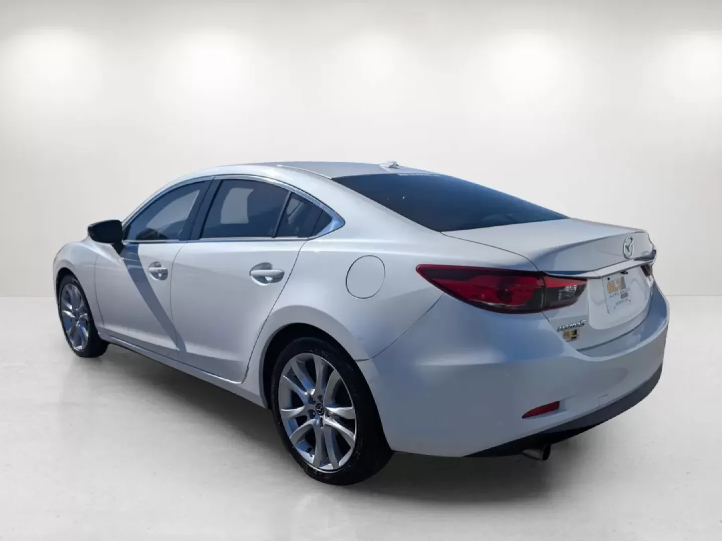 2015 /Black Mazda Mazda6 i Touring (JM1GJ1V63F1) with an Other engine, located at 1430 Gateway Drive, Opelika, AL, 36801, (334) 239-0944, 32.637871, -85.409790 - Experience the perfect blend of style, comfort, and performance with this stunning 2015 Mazda6 i Touring, available now at Gils Auto in Phenix City, AL. If you're seeking a reliable and sophisticated vehicle that fits seamlessly into your busy lifestyle-whether it's for your daily commute, family ou - Photo#6