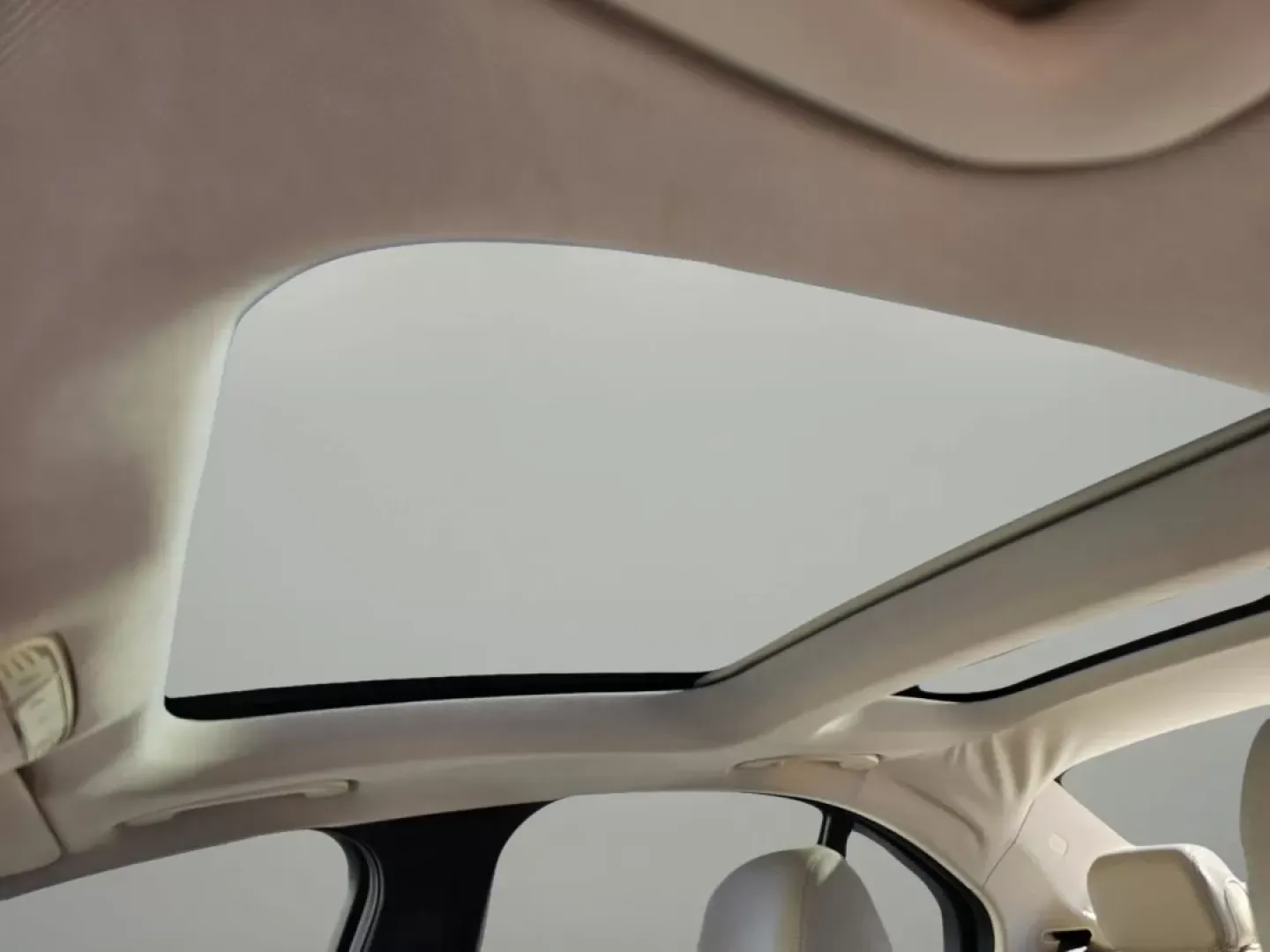 2015 Mercedes-Benz C-Class C 300 (55SWF4JB7FU) with an Other engine, located at 804 22nd Ave, Phenix City, AL, 36870, (334) 297-1860, 32.484749, -85.024475 - **Elevate Your Daily Commute with the 2015 Mercedes-Benz C-Class at Gils Auto!**<br /> <br /> Transform your daily drive into a luxurious experience with this stunning 2015 Mercedes-Benz C-Class, now available at Gils Auto in Phenix City, AL. This elegant sedan not only exudes sophistication but is - Photo#10