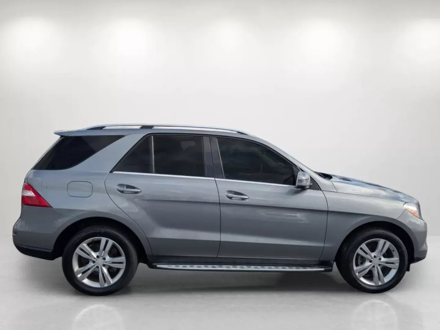 2015 Mercedes-Benz M-Class ML 350 (4JGDA5JB4FA) with an Other engine, located at 804 22nd Ave, Phenix City, AL, 36870, (334) 297-1860, 32.484749, -85.024475 - Discover the perfect blend of luxury and versatility with the 2015 Mercedes-Benz M-Class ML 350, available now at Gils Auto in Phenix City, AL. Whether you're a growing family needing a reliable vehicle for school runs or a commuter seeking comfort on long drives, this SUV is designed to elevate you - Photo#3