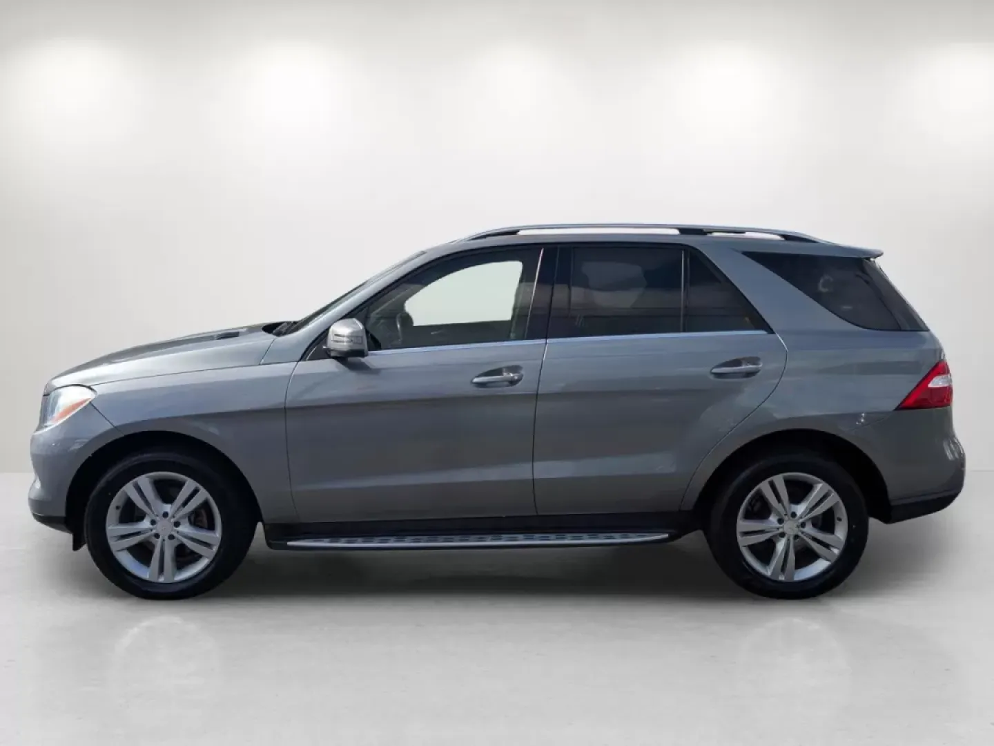 2015 Mercedes-Benz M-Class ML 350 (4JGDA5JB4FA) with an Other engine, located at 804 22nd Ave, Phenix City, AL, 36870, (334) 297-1860, 32.484749, -85.024475 - Discover the perfect blend of luxury and versatility with the 2015 Mercedes-Benz M-Class ML 350, available now at Gils Auto in Phenix City, AL. Whether you're a growing family needing a reliable vehicle for school runs or a commuter seeking comfort on long drives, this SUV is designed to elevate you - Photo#6