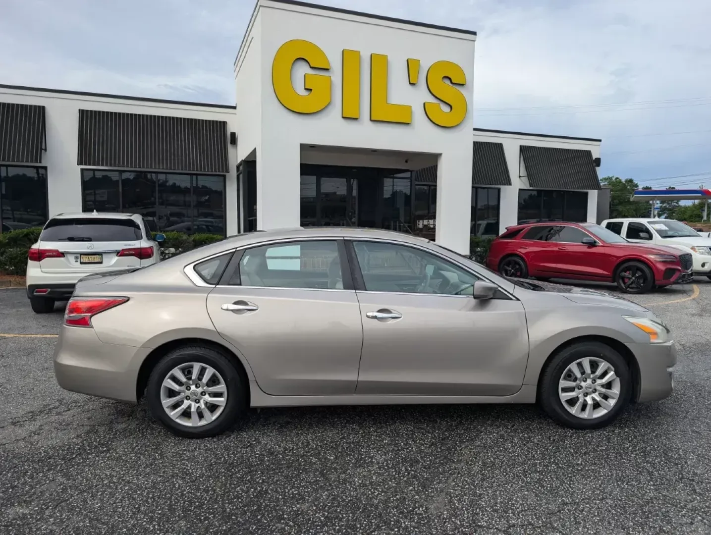 2015 /Beige Nissan Altima 2.5 (1N4AL3AP0FC) with an Regular Unleaded I-4 2.5 L/152 engine, 1-Speed CVT w/OD transmission, located at 3959 U.S. 80 W, Phenix City, AL, 36870, (334) 297-4885, 32.469296, -85.135185 - 2015 Nissan Altima 2.5 - Photo#3