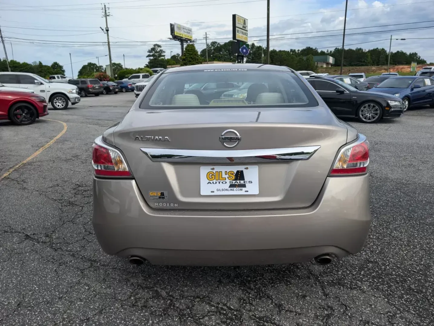 2015 /Beige Nissan Altima 2.5 (1N4AL3AP0FC) with an Regular Unleaded I-4 2.5 L/152 engine, 1-Speed CVT w/OD transmission, located at 3959 U.S. 80 W, Phenix City, AL, 36870, (334) 297-4885, 32.469296, -85.135185 - 2015 Nissan Altima 2.5 - Photo#5