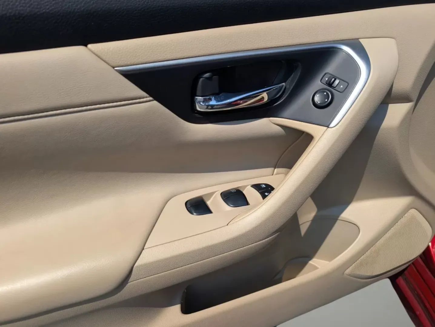 2015 /Beige Nissan Altima 2.5 S (1N4AL3APXFC) with an Other engine, located at 5115 14th Ave., Columbus, GA, 31904, (706) 323-0345, 32.511494, -84.971046 - **Discover Your Next Adventure with the 2015 Nissan Altima at Gils Auto!**<br /> <br /> Are you looking for a reliable vehicle that effortlessly transitions from daily commutes to weekend getaways? Look no further than the 2015 Nissan Altima! This sedan is designed for those who crave a blend of com - Photo#8