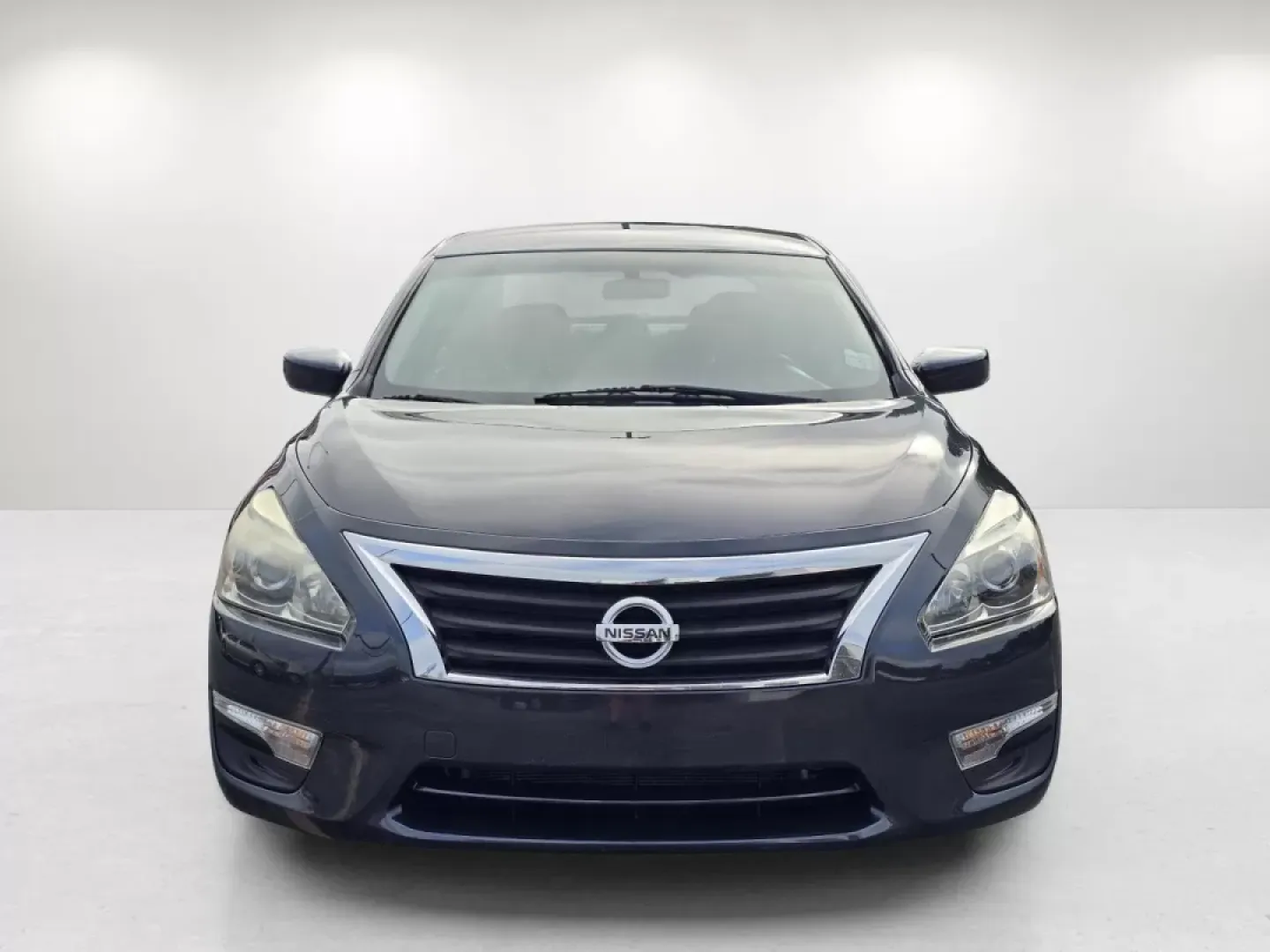 2015 /Charcoal Nissan Altima 2.5 S (1N4AL3AP3FC) with an Other engine, located at 804 22nd Ave, Phenix City, AL, 36870, (334) 297-1860, 32.484749, -85.024475 - Elevate your daily commute or weekend adventures with the perfect blend of style, comfort, and reliability the 2015 Nissan Altima 2.5 S. This sedan isn't just a vehicle; it's a lifestyle choice that caters to professionals, families, and anyone who values a smooth ride. With its impressive fuel eff - Photo#1