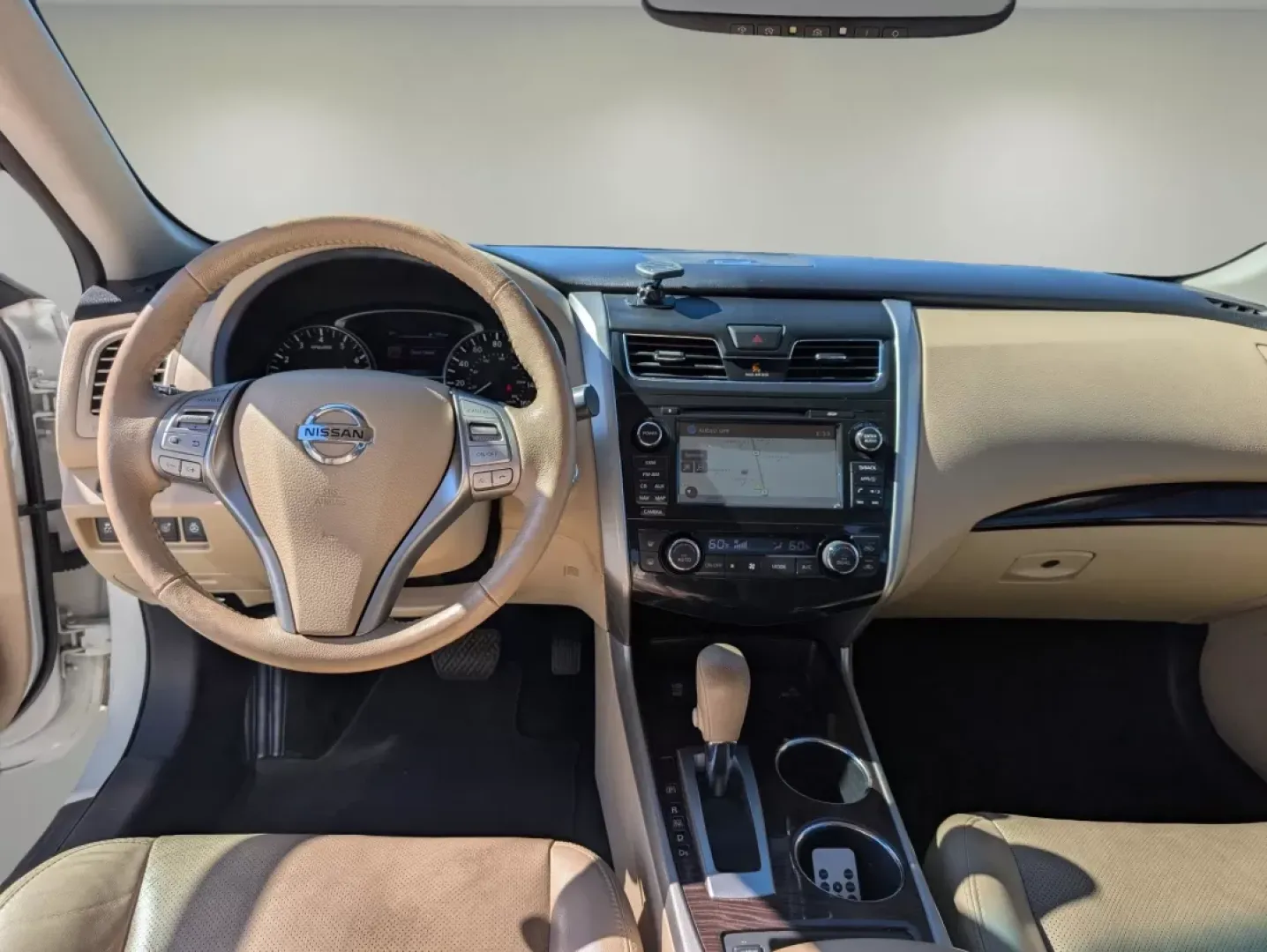 2015 /Beige Nissan Altima 2.5 SL (1N4AL3AP7FC) with an Other engine, located at 804 22nd Ave, Phenix City, AL, 36870, (334) 297-1860, 32.484749, -85.024475 - Are you ready to elevate your daily commute or weekend adventures? Look no further than this stunning 2015 Nissan Altima 2.5 SL, perfectly designed for both comfort and style. Ideal for budget-conscious buyers looking for reliable transportation, this sedan combines elegance with performance, making - Photo#10
