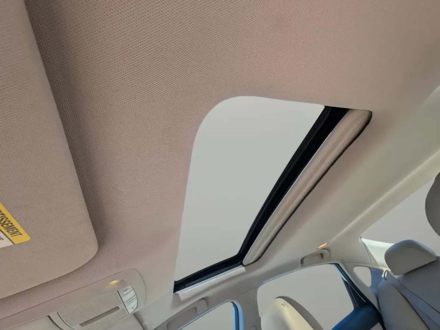 2015 /Beige Nissan Altima 2.5 SL (1N4AL3AP7FC) with an Other engine, located at 804 22nd Ave, Phenix City, AL, 36870, (334) 297-1860, 32.484749, -85.024475 - Are you ready to elevate your daily commute or weekend adventures? Look no further than this stunning 2015 Nissan Altima 2.5 SL, perfectly designed for both comfort and style. Ideal for budget-conscious buyers looking for reliable transportation, this sedan combines elegance with performance, making - Photo#15