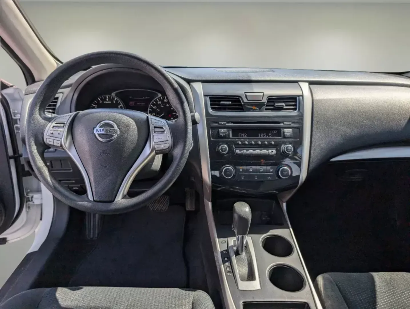 2015 /Charcoal Nissan Altima 2.5 S (1N4AL3AP8FC) with an Regular Unleaded I-4 2.5 L/152 engine, 1-Speed CVT w/OD transmission, located at 1430 Gateway Drive, Opelika, AL, 36801, (334) 239-0944, 32.637871, -85.409790 - 2015 Nissan Altima 2.5 S - Photo#12
