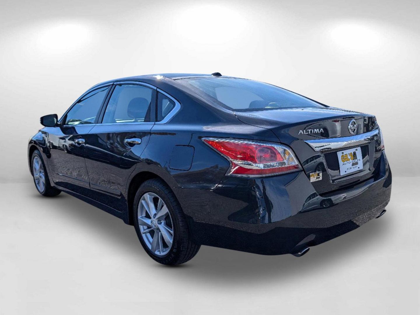 2015 Nissan Altima 2.5 SV (1N4AL3AP1FC) with an Regular Unleaded I-4 2.5 L/152 engine, 1-Speed CVT w/OD transmission, located at 804 22nd Ave, Phenix City, AL, 36870, (334) 297-1860, 32.484749, -85.024475 - 2015 Nissan Altima 2.5 SV - Photo#6