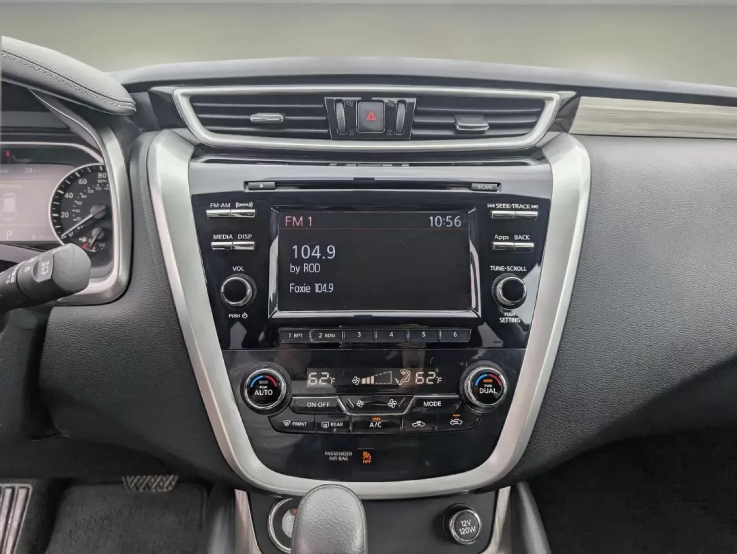 2015 /Black Nissan Murano S (5N1AZ2MH8FN) with an Other engine, located at 3959 U.S. 80 W, Phenix City, AL, 36870, (334) 297-4885, 32.469296, -85.135185 - **Experience Adventure and Comfort with the 2015 Nissan Murano!** <br /> <br /> Are you ready to elevate your driving experience? Whether you're navigating the hustle and bustle of daily commutes in Phenix City, AL, or planning an unforgettable weekend getaway, the 2015 Nissan Murano is the perfect - Photo#13