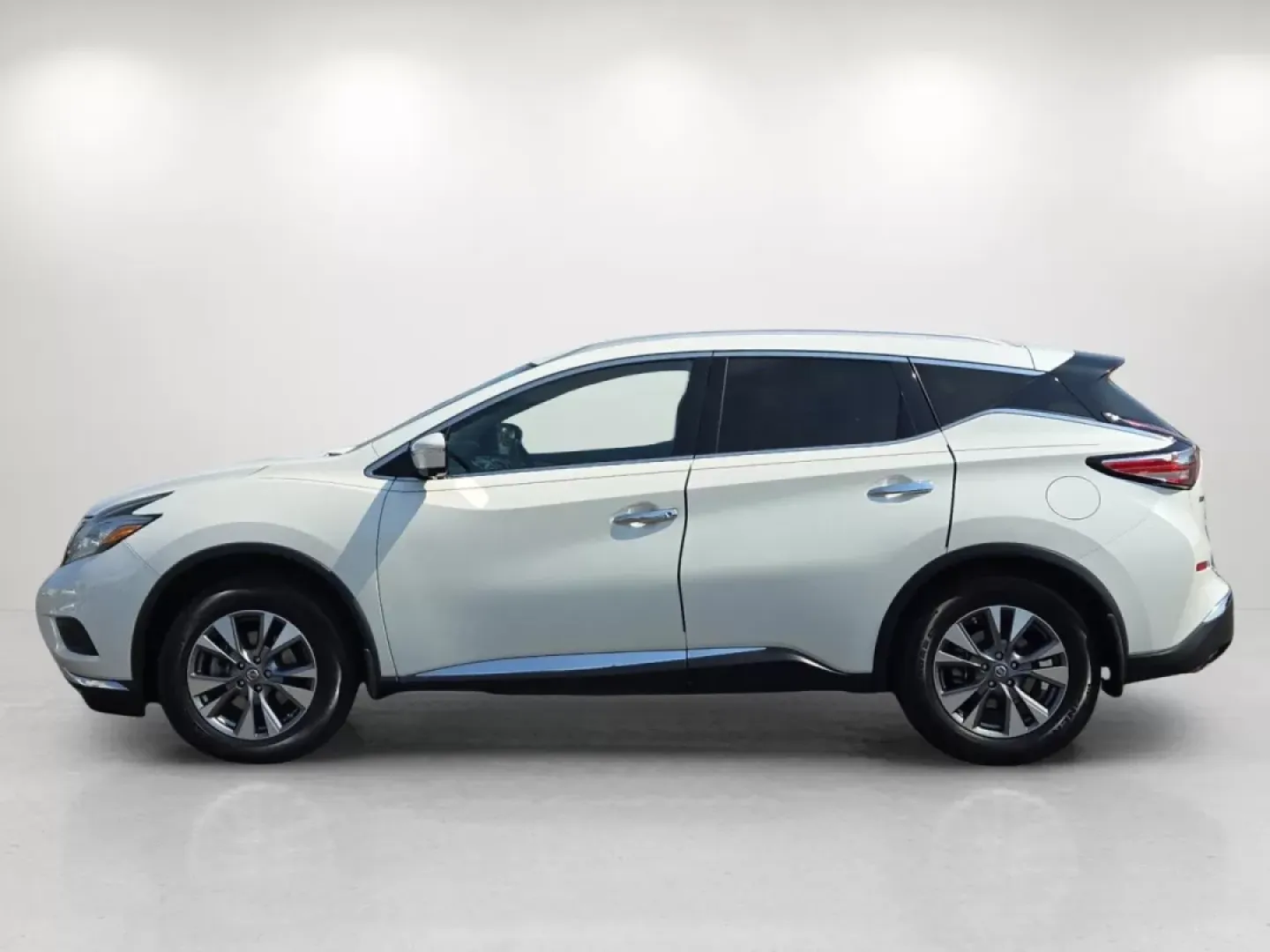 2015 /Black Nissan Murano SL (5N1AZ2MG3FN) with an Other engine, located at 521 Old Farm Lane Rd, Prattville, AL, 36066, (334) 325-1505, 32.482460, -86.416367 - **Discover the Perfect Family SUV: 2015 Nissan Murano SL at Gils Auto in Prattville, AL!**<br /> <br /> Are you in the market for a reliable vehicle that combines comfort, style, and versatility? Look no further than this stunning 2015 Nissan Murano SL, perfect for growing families and weekend adven - Photo#9