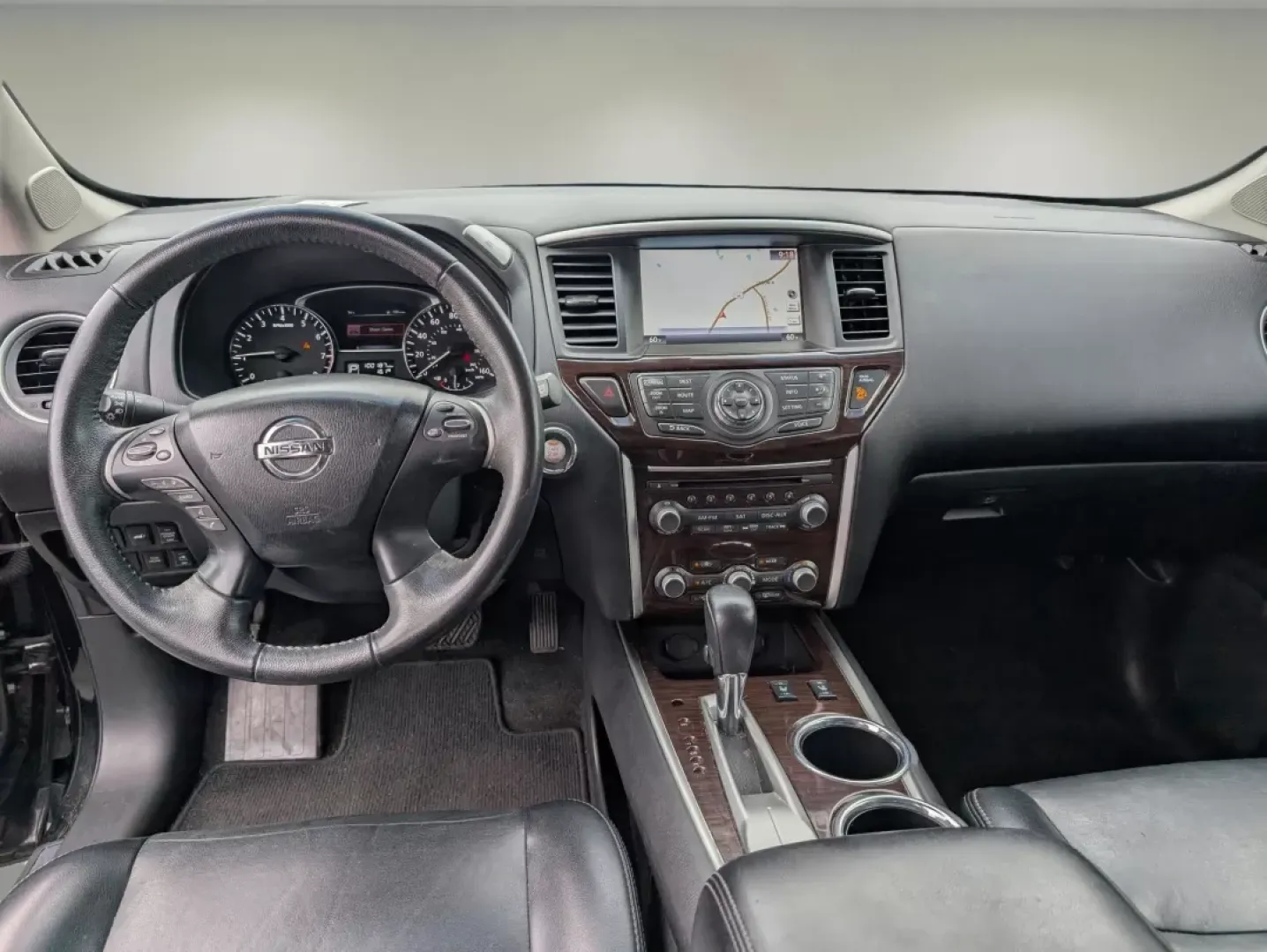 2015 /Charcoal Nissan Pathfinder SL (5N1AR2MN6FC) with an Other engine, located at 3959 U.S. 80 W, Phenix City, AL, 36870, (334) 297-4885, 32.469296, -85.135185 - Discover the perfect blend of luxury and utility with this 2015 Nissan Pathfinder SL, designed for families and adventurers alike! Whether you're navigating busy streets for your daily commute or embarking on unforgettable road trips, this versatile SUV is ready to elevate your lifestyle. With its s - Photo#12