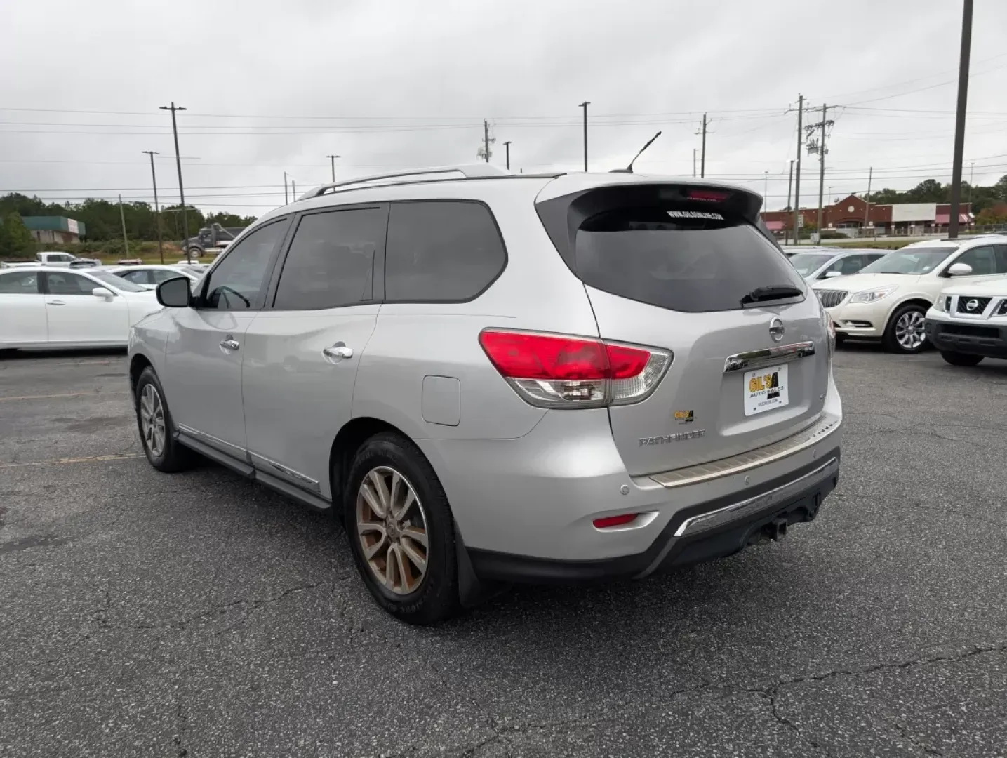 2015 /Charcoal Nissan Pathfinder SL (5N1AR2MN5FC) with an Other engine, located at 3959 U.S. 80 W, Phenix City, AL, 36870, (334) 297-4885, 32.469296, -85.135185 - **Experience Adventure with the 2015 Nissan Pathfinder SL at Gils Auto - Phenix City!**<br /> <br /> Are you ready to elevate your family trips, weekend getaways, or daily commutes? The 2015 Nissan Pathfinder SL is your ticket to an exciting lifestyle filled with adventure and comfort. Perfect for g - Photo#7