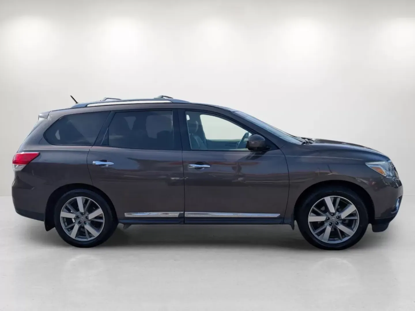 2015 /Almond Nissan Pathfinder Platinum (5N1AR2MN9FC) with an Other engine, located at 3959 U.S. 80 W, Phenix City, AL, 36870, (334) 297-4885, 32.469296, -85.135185 - **Unleash Adventure with the 2015 Nissan Pathfinder Platinum at Gils Auto in Phenix City, AL!**<br /> <br /> Are you ready for family road trips that create lasting memories? The 2015 Nissan Pathfinder Platinum is your perfect companion for weekend getaways, daily commutes, and everything in between - Photo#4
