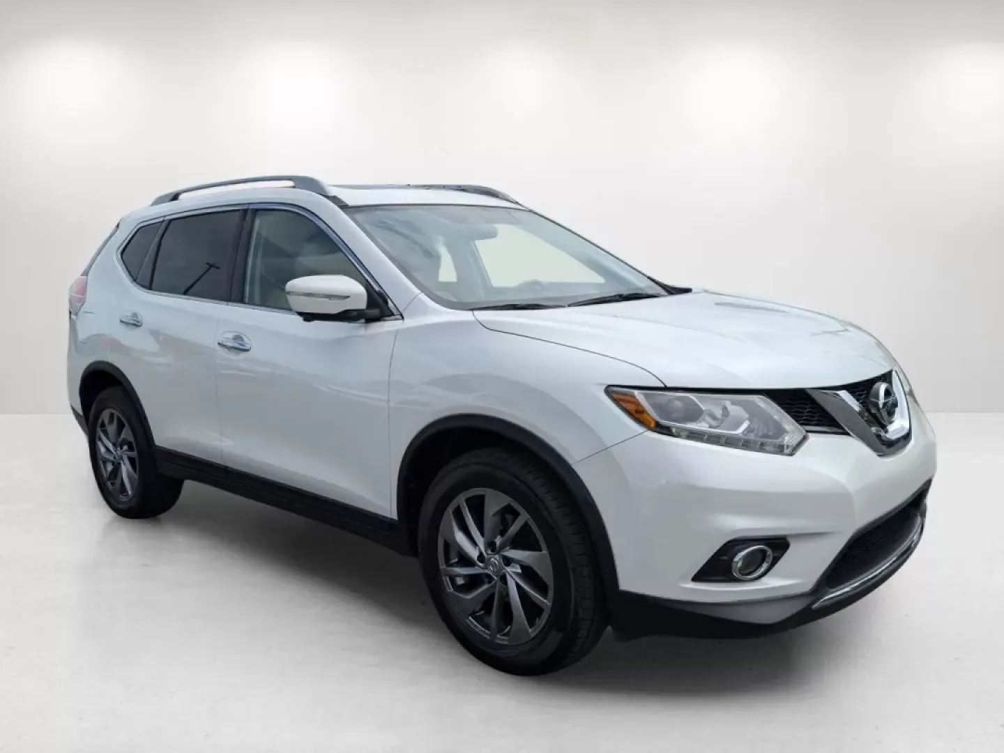 2015 /Almond Nissan Rogue SL (5N1AT2MV2FC) with an Other engine, located at 7000 Northlake Connector, Columbus, GA, 31904, (706) 987-8085, 32.524975, -84.978134 - Looking for a versatile vehicle that can seamlessly transition from daily commutes to weekend adventures? Look no further than this stunning 2015 Nissan Rogue SL, now available at Gils Auto in Opelika, AL! This SUV is perfect for growing families, budget-conscious buyers, or anyone who craves a reli - Photo#2