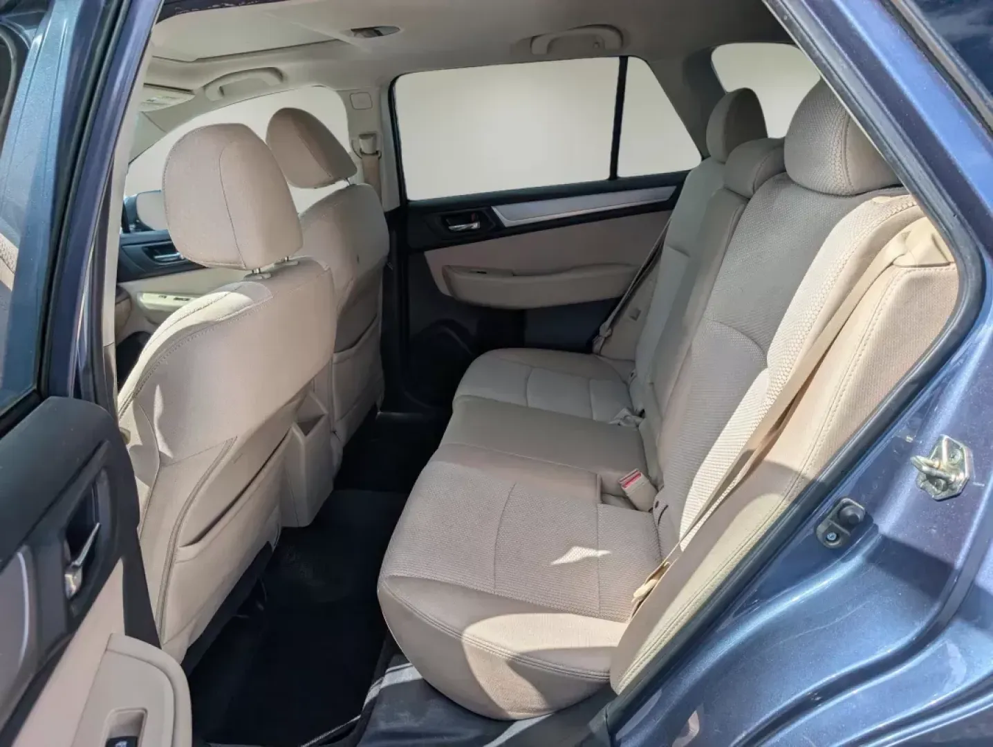 2015 /Warm Ivory Subaru Outback 2.5i Premium (4S4BSBDC1F3) with an Regular Unleaded H-4 2.5 L/152 engine, 6-Speed CVT w/OD transmission, located at 1430 Gateway Drive, Opelika, AL, 36801, (334) 239-0944, 32.637871, -85.409790 - 2015 Subaru Outback 2.5i Premium - Photo#10