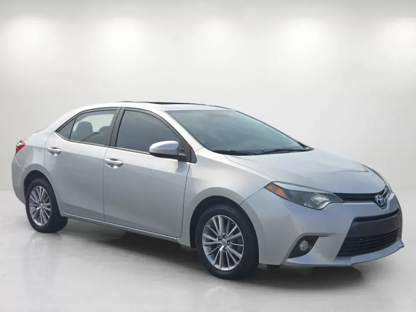 2015 Toyota Corolla LE (2T1BURHE2FC) with an Other engine, located at 1430 Gateway Drive, Opelika, AL, 36801, (334) 239-0944, 32.637871, -85.409790 - **Discover Your Perfect Commuter Companion: 2015 Toyota Corolla LE at Gils Auto - Opelika!**<br /> <br /> Are you searching for a reliable sedan that excels in daily commutes, weekend getaways, and everything in between? Look no further! The 2015 Toyota Corolla LE, available now at Gils Auto in Opel - Photo#2