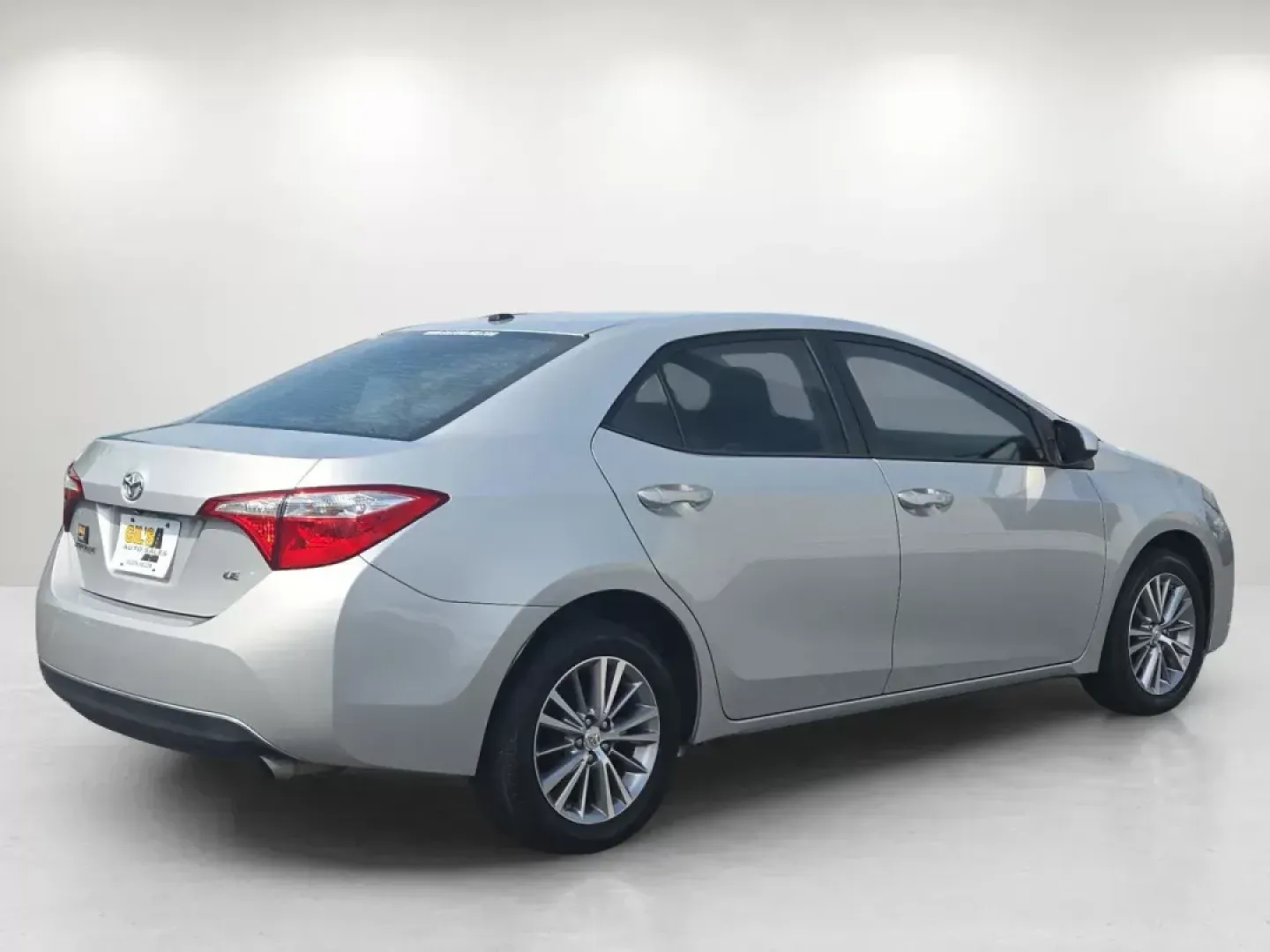 2015 Toyota Corolla LE (2T1BURHE2FC) with an Other engine, located at 1430 Gateway Drive, Opelika, AL, 36801, (334) 239-0944, 32.637871, -85.409790 - **Discover Your Perfect Commuter Companion: 2015 Toyota Corolla LE at Gils Auto - Opelika!**<br /> <br /> Are you searching for a reliable sedan that excels in daily commutes, weekend getaways, and everything in between? Look no further! The 2015 Toyota Corolla LE, available now at Gils Auto in Opel - Photo#4