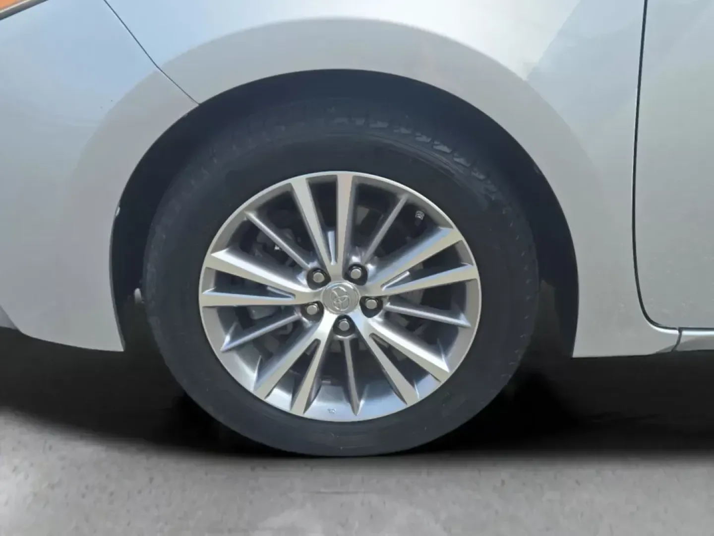 2015 Toyota Corolla LE (2T1BURHE2FC) with an Other engine, located at 1430 Gateway Drive, Opelika, AL, 36801, (334) 239-0944, 32.637871, -85.409790 - **Discover Your Perfect Commuter Companion: 2015 Toyota Corolla LE at Gils Auto - Opelika!**<br /> <br /> Are you searching for a reliable sedan that excels in daily commutes, weekend getaways, and everything in between? Look no further! The 2015 Toyota Corolla LE, available now at Gils Auto in Opel - Photo#8