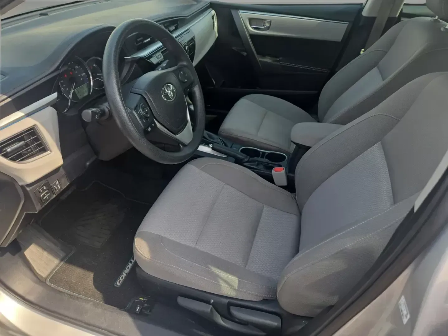 2015 Toyota Corolla LE (2T1BURHE2FC) with an Other engine, located at 1430 Gateway Drive, Opelika, AL, 36801, (334) 239-0944, 32.637871, -85.409790 - **Discover Your Perfect Commuter Companion: 2015 Toyota Corolla LE at Gils Auto - Opelika!**<br /> <br /> Are you searching for a reliable sedan that excels in daily commutes, weekend getaways, and everything in between? Look no further! The 2015 Toyota Corolla LE, available now at Gils Auto in Opel - Photo#11
