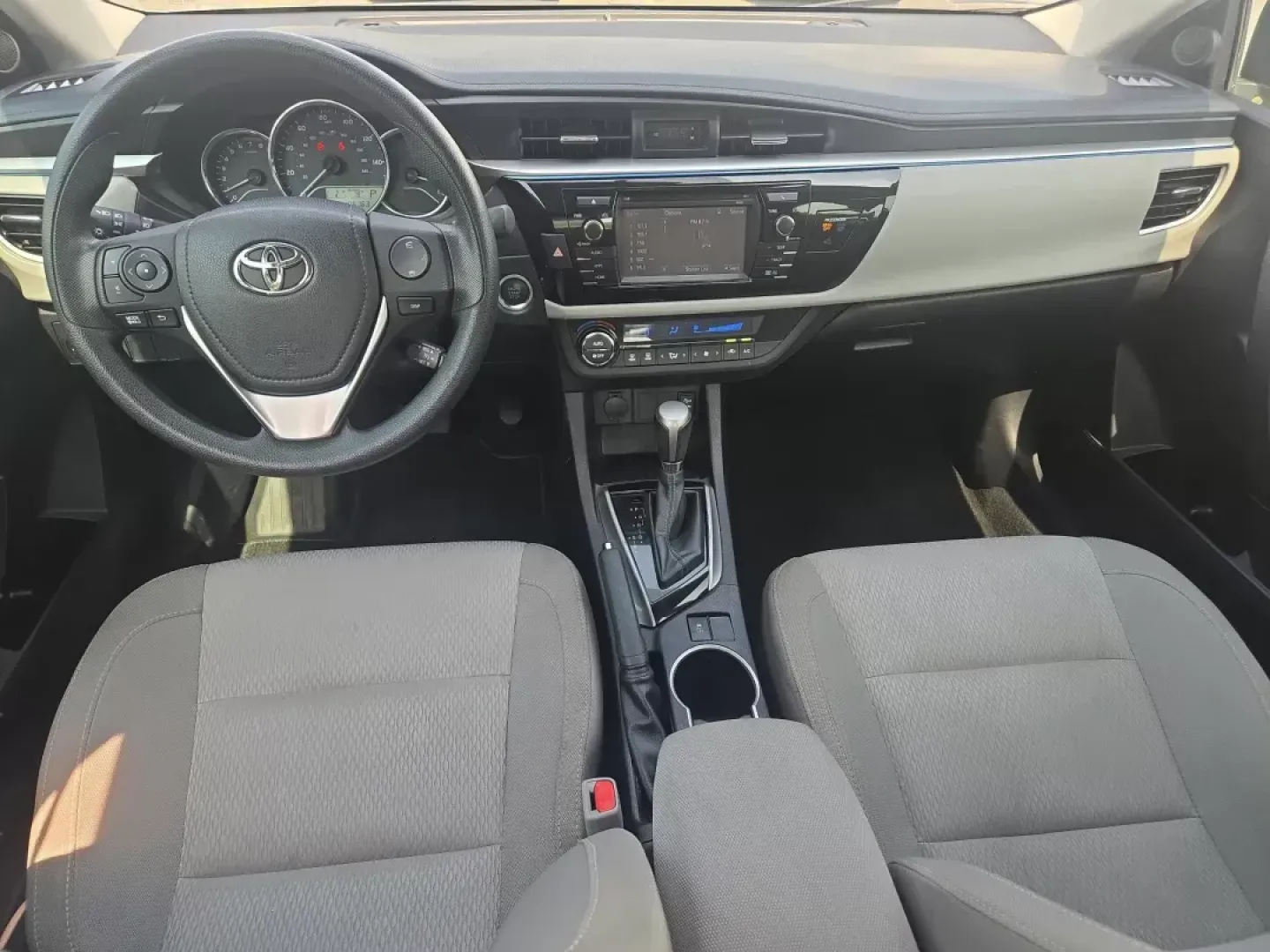 2015 Toyota Corolla LE (2T1BURHE2FC) with an Other engine, located at 1430 Gateway Drive, Opelika, AL, 36801, (334) 239-0944, 32.637871, -85.409790 - **Discover Your Perfect Commuter Companion: 2015 Toyota Corolla LE at Gils Auto - Opelika!**<br /> <br /> Are you searching for a reliable sedan that excels in daily commutes, weekend getaways, and everything in between? Look no further! The 2015 Toyota Corolla LE, available now at Gils Auto in Opel - Photo#13