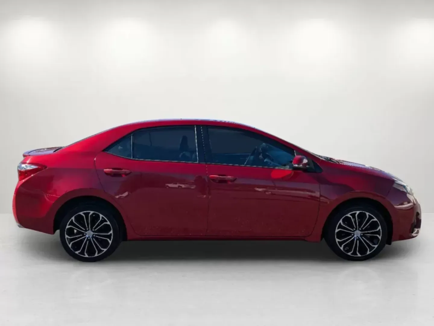 2015 Toyota Corolla S (2T1BURHE7FC) with an Regular Unleaded I-4 1.8 L/110 engine, 1-Speed CVT w/OD transmission, located at 7000 Northlake Connector, Columbus, GA, 31904, (706) 987-8085, 32.524975, -84.978134 - 2015 Toyota Corolla S - Photo#3