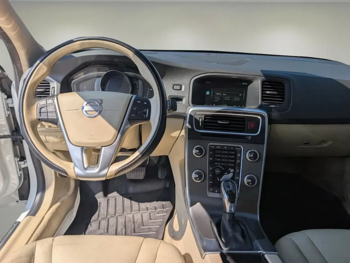 2015 Volvo S60 T5 Drive-E Platinum (YV140MFM3F1) with an Other engine, located at 7000 Northlake Connector, Columbus, GA, 31904, (706) 987-8085, 32.524975, -84.978134 - Looking for a stylish and reliable sedan that combines safety, comfort, and advanced tech features? The 2015 Volvo S60 T5 Drive-E Platinum could be your ideal match! Perfect for busy professionals commuting through Phenix City, AL, or growing families navigating everyday adventures, this sophisticat - Photo#11