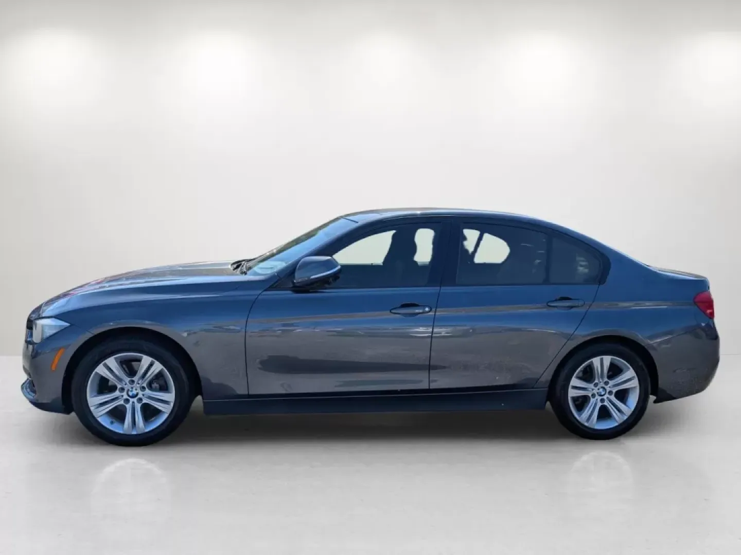 2016 BMW 3 Series 328i (WBA8E9G56GN) with an Other engine, located at 7000 Northlake Connector, Columbus, GA, 31904, (706) 987-8085, 32.524975, -84.978134 - Are you ready to elevate your daily commute or embark on your next weekend adventure? Look no further than this stunning 2016 BMW 3 Series 328i, available now at Gils Auto in Phenix City, AL. This stylish sedan combines luxury and performance, making it the perfect vehicle for budget-conscious buyer - Photo#7
