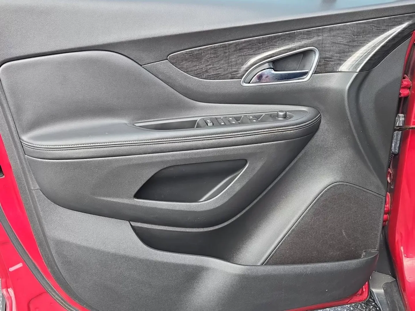 2016 /Ebony Buick Encore (KL4CJASB9GB) with an Other engine, located at 3959 U.S. 80 W, Phenix City, AL, 36870, (334) 297-4885, 32.469296, -85.135185 - Experience the perfect blend of style, comfort, and versatility with the stunning 2016 Buick Encore, now available at Gils Auto in Phenix City, AL. Whether you're a growing family looking for a reliable SUV, a commuter needing a fuel-efficient vehicle, or someone ready for weekend adventures, this E - Photo#9