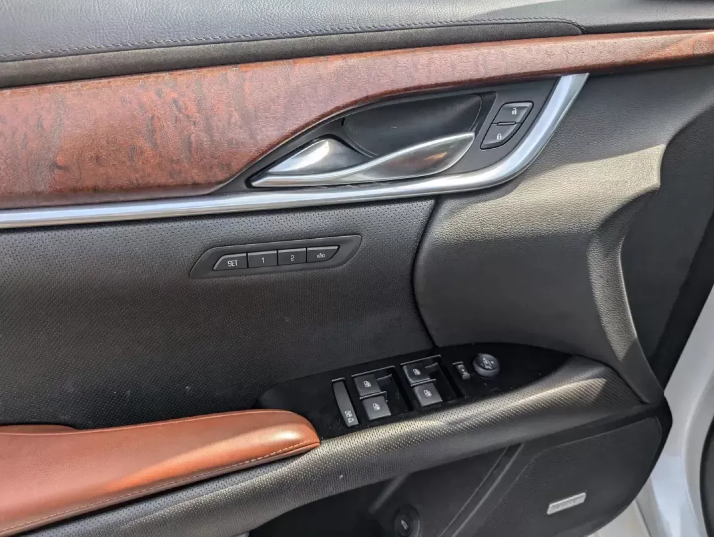 2016 /Kona Brown with Jet Black accents Cadillac XTS Luxury Collection (2G61M5S36G9) with an Gas V6 3.6L/217 engine, 6-Speed Automatic w/Manual Shift transmission, located at 5115 14th Ave., Columbus, GA, 31904, (706) 323-0345, 32.511494, -84.971046 - 2016 Cadillac XTS Luxury Collection - Photo#8