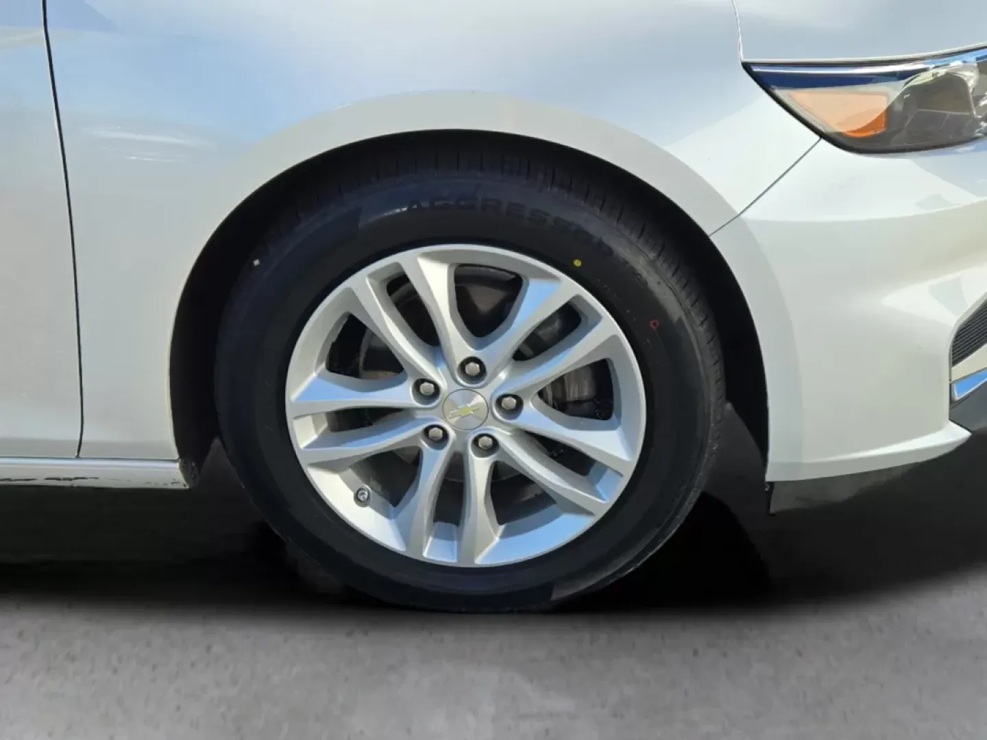 2016 /Jet Black Chevrolet Malibu LT (1G1ZE5ST0GF) with an Other engine, located at 3959 U.S. 80 W, Phenix City, AL, 36870, (334) 297-4885, 32.469296, -85.135185 - **Elevate Your Commute with this 2016 Chevrolet Malibu LT at Gils Auto - Phenix City!**<br /> <br /> Are you looking for a reliable sedan that combines style, comfort, and cutting-edge technology? Look no further! The 2016 Chevrolet Malibu LT is the perfect vehicle for your daily commute or family o - Photo#2