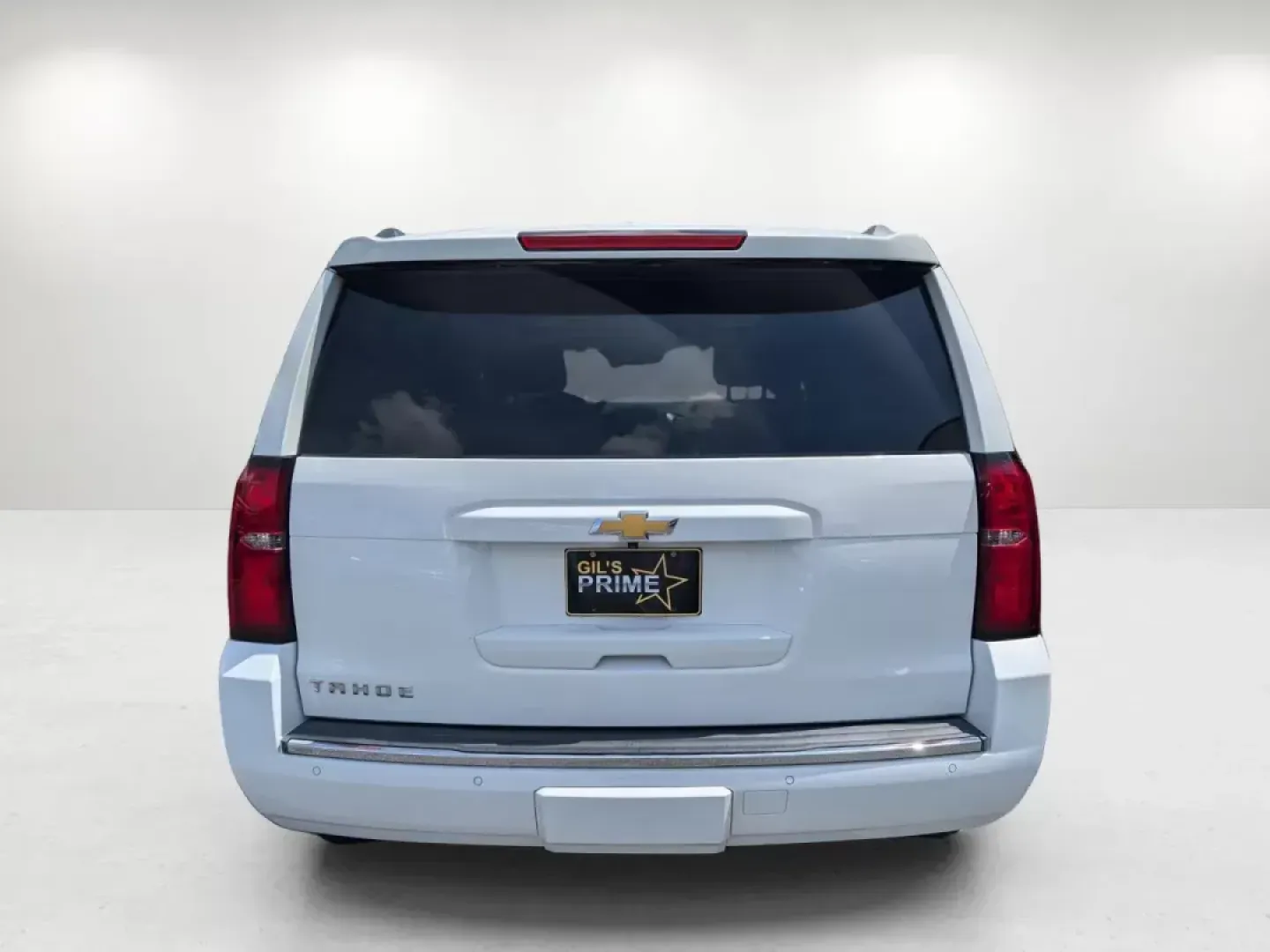 2016 /Cocoa/Dune Chevrolet Tahoe LTZ (1GNSKCKC8GR) with an Gas/Ethanol V8 5.3L/325 engine, 6-Speed Automatic transmission, located at 7000 Northlake Connector, Columbus, GA, 31904, (706) 987-8085, 32.524975, -84.978134 - ### Discover the Ultimate Family SUV: 2016 Chevrolet Tahoe LTZ at Gils Auto - Columbus #2<br /> <br /> Are you ready to elevate your family adventures? The 2016 Chevrolet Tahoe LTZ is not just a vehicle; it's a lifestyle enhancer that brings comfort, safety, and luxury to every journey. Perfect for - Photo#5