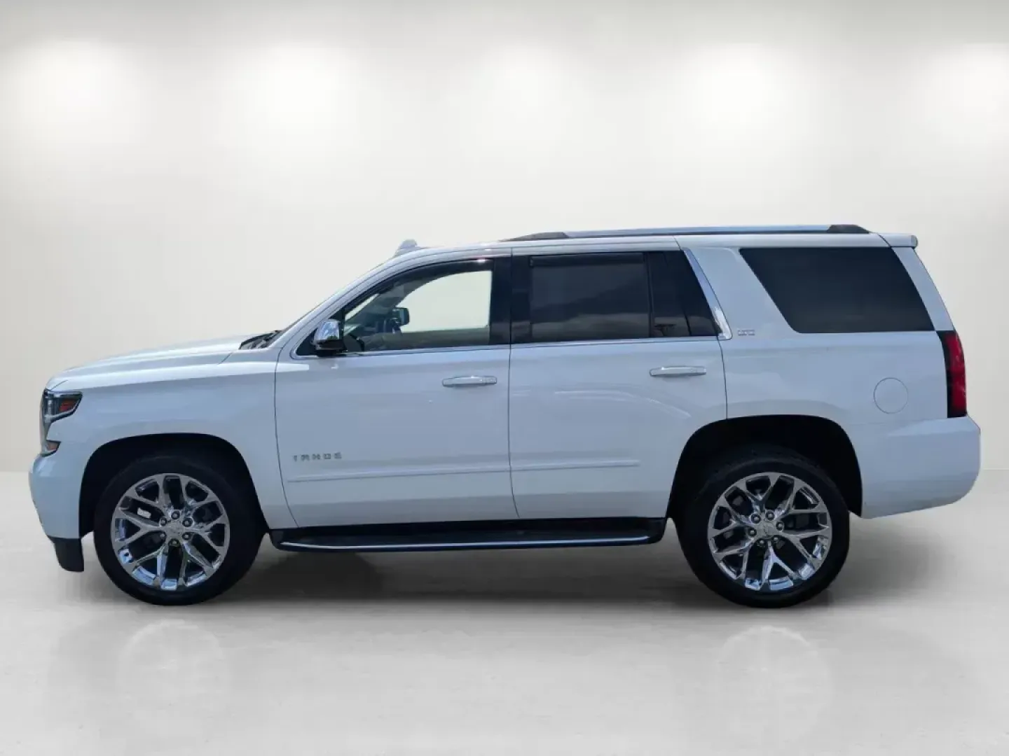 2016 /Cocoa/Dune Chevrolet Tahoe LTZ (1GNSKCKC8GR) with an Gas/Ethanol V8 5.3L/325 engine, 6-Speed Automatic transmission, located at 7000 Northlake Connector, Columbus, GA, 31904, (706) 987-8085, 32.524975, -84.978134 - ### Discover the Ultimate Family SUV: 2016 Chevrolet Tahoe LTZ at Gils Auto - Columbus #2<br /> <br /> Are you ready to elevate your family adventures? The 2016 Chevrolet Tahoe LTZ is not just a vehicle; it's a lifestyle enhancer that brings comfort, safety, and luxury to every journey. Perfect for - Photo#7