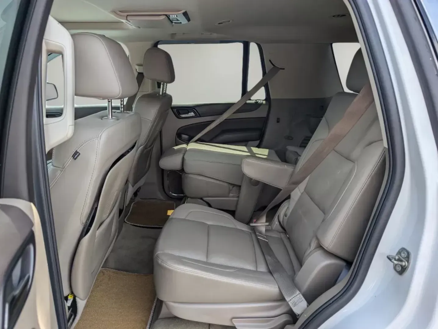 2016 /Cocoa/Dune Chevrolet Tahoe LTZ (1GNSKCKC8GR) with an Gas/Ethanol V8 5.3L/325 engine, 6-Speed Automatic transmission, located at 7000 Northlake Connector, Columbus, GA, 31904, (706) 987-8085, 32.524975, -84.978134 - ### Discover the Ultimate Family SUV: 2016 Chevrolet Tahoe LTZ at Gils Auto - Columbus #2<br /> <br /> Are you ready to elevate your family adventures? The 2016 Chevrolet Tahoe LTZ is not just a vehicle; it's a lifestyle enhancer that brings comfort, safety, and luxury to every journey. Perfect for - Photo#11