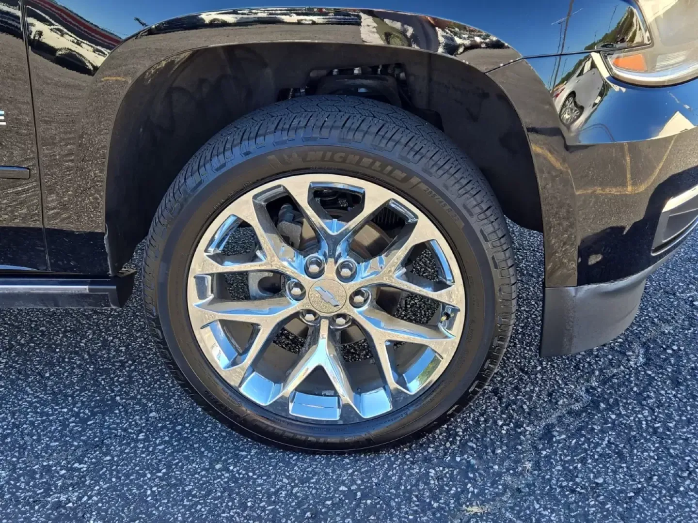 2016 /Jet Black Chevrolet Tahoe LTZ (1GNSCCKCXGR) with an Other engine, located at 7000 Northlake Connector, Columbus, GA, 31904, (706) 987-8085, 32.524975, -84.978134 - **Adventure Awaits with the 2016 Chevrolet Tahoe LTZ - Gils Auto, Phenix City, AL**<br /> <br /> Are you ready to elevate your family road trips or weekend adventures? Look no further than the 2016 Chevrolet Tahoe LTZ, an SUV that balances luxury, performance, and versatility. This stunning vehicle - Photo#2