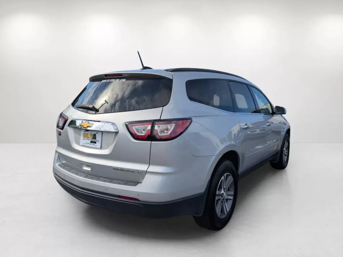 2016 /Dark Titanium/Light Titanium Chevrolet Traverse LT (1GNKRHKD9GJ) with an Other engine, located at 5115 14th Ave., Columbus, GA, 31904, (706) 323-0345, 32.511494, -84.971046 - Are you in search of an SUV that blends comfort, space, and reliability? Look no further! At Gils Auto in Phenix City, AL, we proudly present the 2016 Chevrolet Traverse LT, a versatile vehicle perfect for growing families, road trips, or anyone looking for a dependable ride. This SUV is designed to - Photo#4