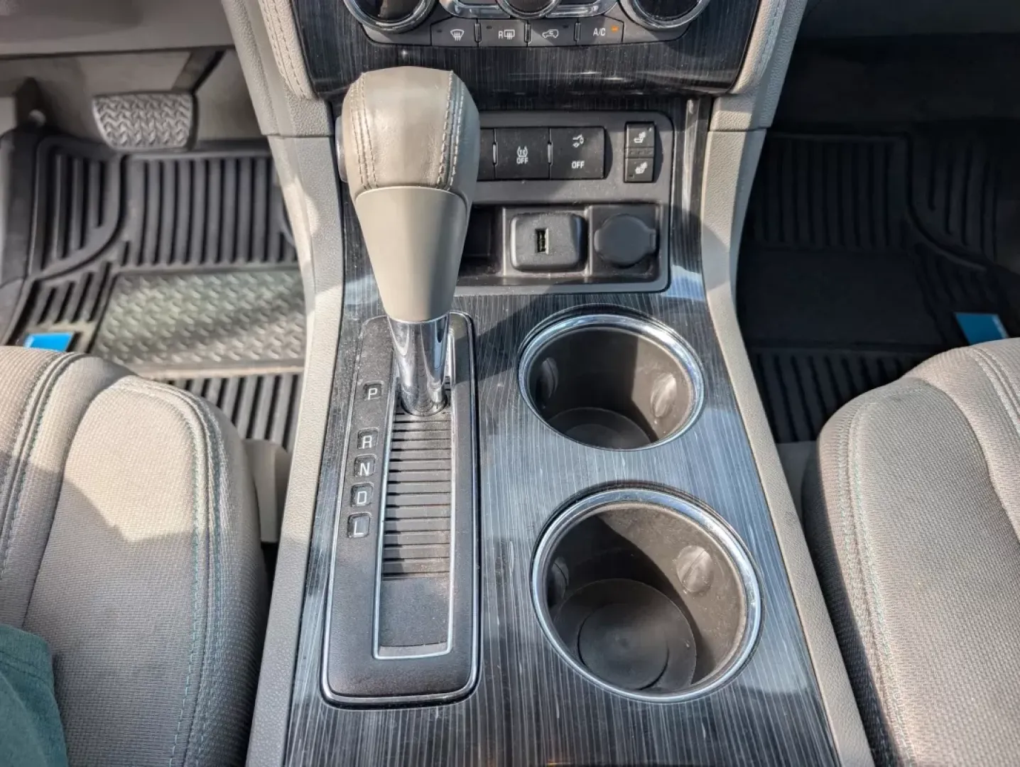 2016 /Dark Titanium/Light Titanium Chevrolet Traverse LT (1GNKRHKD9GJ) with an Other engine, located at 5115 14th Ave., Columbus, GA, 31904, (706) 323-0345, 32.511494, -84.971046 - Are you in search of an SUV that blends comfort, space, and reliability? Look no further! At Gils Auto in Phenix City, AL, we proudly present the 2016 Chevrolet Traverse LT, a versatile vehicle perfect for growing families, road trips, or anyone looking for a dependable ride. This SUV is designed to - Photo#11