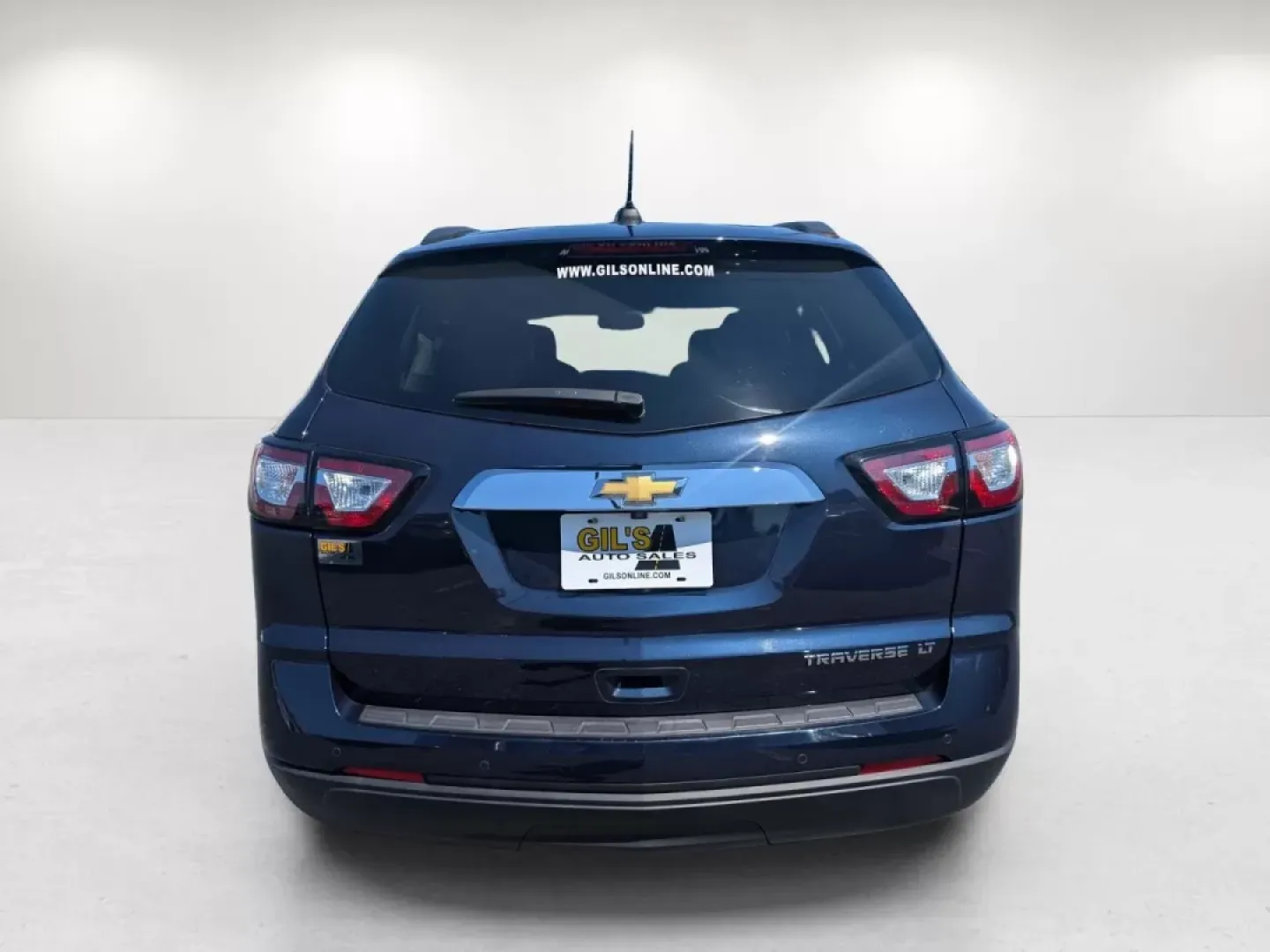 2016 /Dark Titanium/Light Titanium Chevrolet Traverse LT (1GNKRHKD8GJ) with an Other engine, located at 1430 Gateway Drive, Opelika, AL, 36801, (334) 239-0944, 32.637871, -85.409790 - **Explore Life's Adventures with the 2016 Chevrolet Traverse LT at Gils Auto in Phenix City, AL!**<br /> <br /> Are you ready to hit the road with family and friends, or embark on weekend getaways filled with adventure? The 2016 Chevrolet Traverse LT is the perfect SUV for those who crave versatilit - Photo#5
