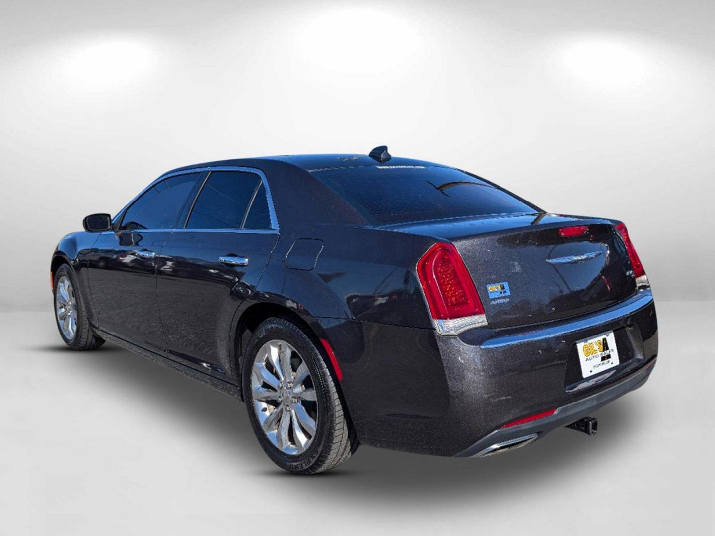 2016 /Black Chrysler 300 300C (2C3CCAKGXGH) with an Regular Unleaded V-6 3.6 L/220 engine, 8-Speed Automatic w/OD transmission, located at 804 22nd Ave, Phenix City, AL, 36870, (334) 297-1860, 32.484749, -85.024475 - 2016 Chrysler 300 300C - Photo#6