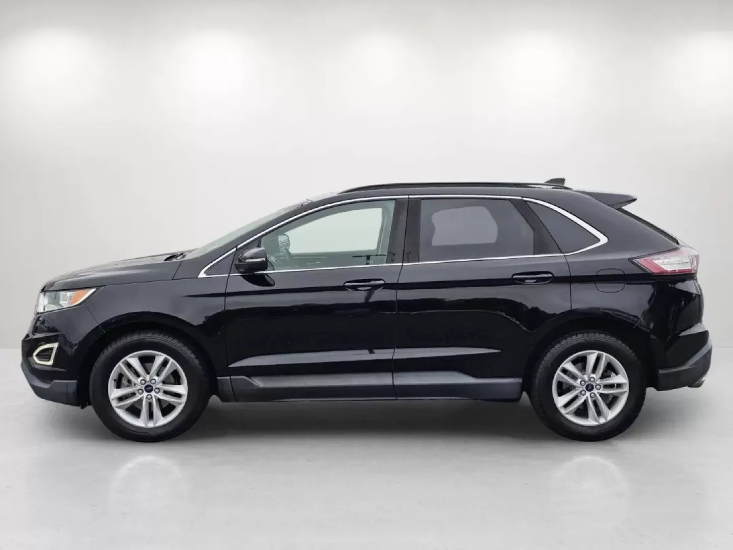 2016 Ford Edge SEL (2FMPK3J87GB) with an Other engine, located at 5115 14th Ave., Columbus, GA, 31904, (706) 323-0345, 32.511494, -84.971046 - **Discover Your Next Adventure with the 2016 Ford Edge SEL Perfect for Families and Commuters!**<br /> <br /> Are you in search of a versatile SUV that's ready to keep up with your busy lifestyle? Look no further than this stunning **2016 Ford Edge SEL** available at **Gils Auto - Columbus**. Locat - Photo#7