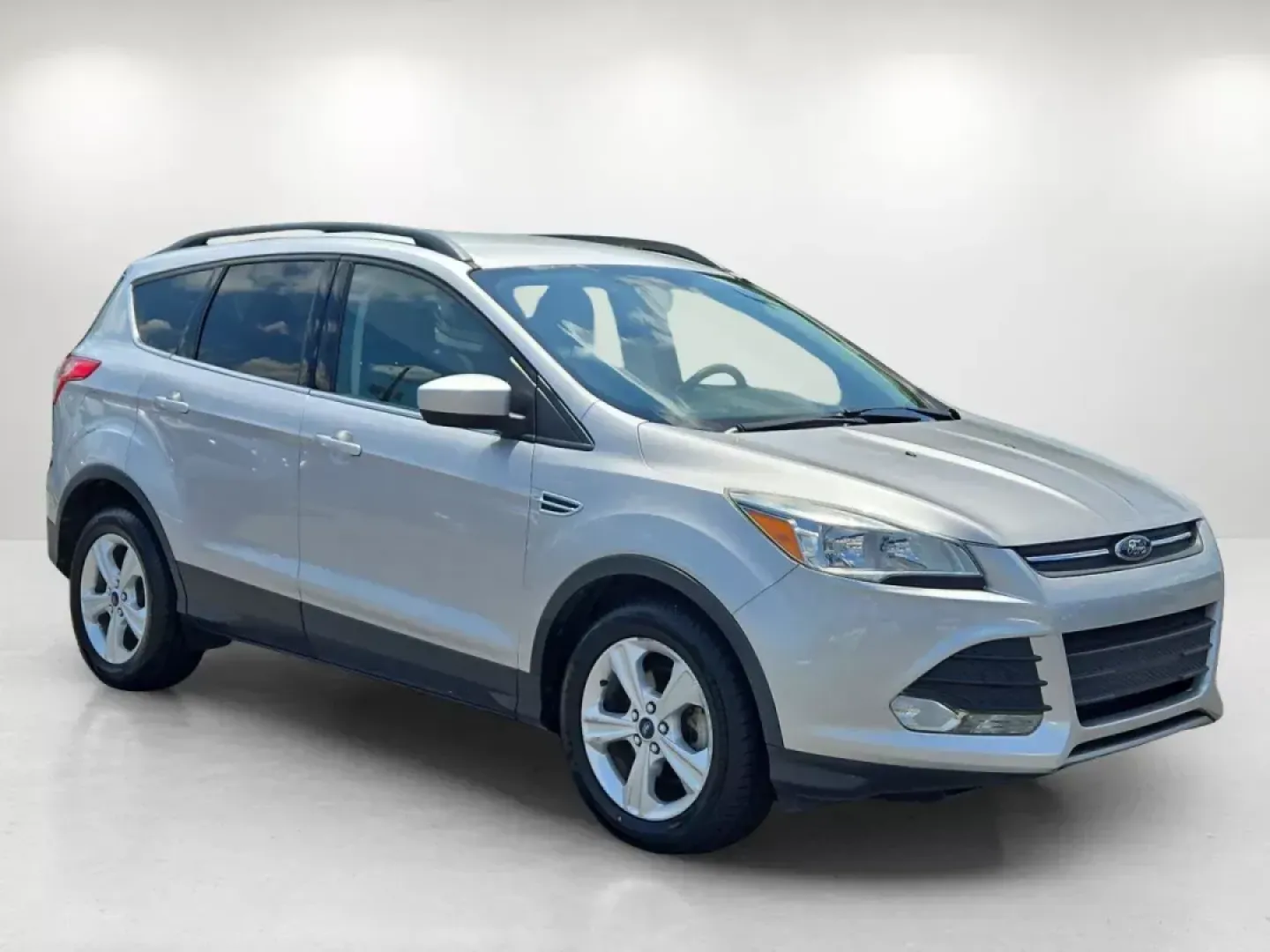2016 Ford Escape SE (1FMCU0GX3GU) with an Other engine, located at 5115 14th Ave., Columbus, GA, 31904, (706) 323-0345, 32.511494, -84.971046 - Explore a world of adventure and daily convenience with the 2016 Ford Escape SE, proudly offered by Gils Auto - Phenix City #2, your premier Buy Here Pay Here dealership located at 804 22nd Ave, Phenix City, AL 36870. This versatile SUV is perfect for growing families, budget-conscious buyers, or co - Photo#2