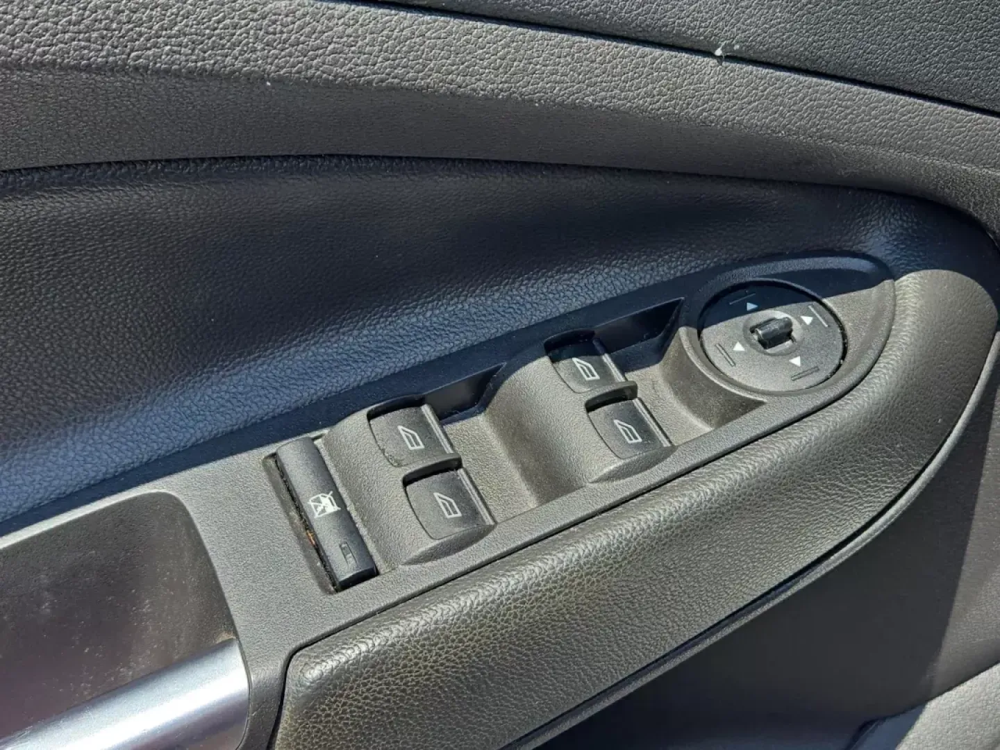 2016 Ford Escape SE (1FMCU0GX3GU) with an Other engine, located at 5115 14th Ave., Columbus, GA, 31904, (706) 323-0345, 32.511494, -84.971046 - Explore a world of adventure and daily convenience with the 2016 Ford Escape SE, proudly offered by Gils Auto - Phenix City #2, your premier Buy Here Pay Here dealership located at 804 22nd Ave, Phenix City, AL 36870. This versatile SUV is perfect for growing families, budget-conscious buyers, or co - Photo#10