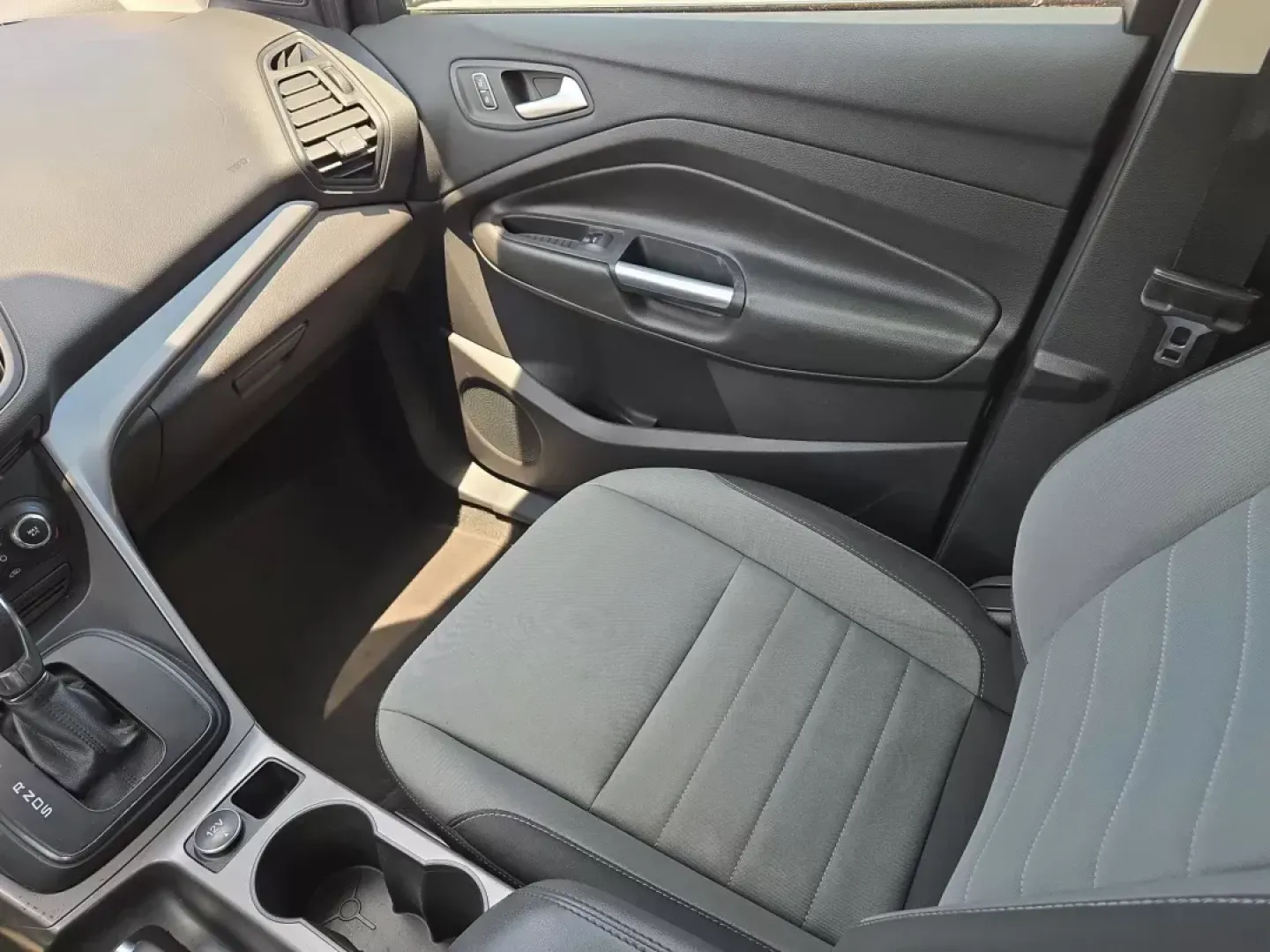 2016 Ford Escape SE (1FMCU0GX3GU) with an Other engine, located at 5115 14th Ave., Columbus, GA, 31904, (706) 323-0345, 32.511494, -84.971046 - Explore a world of adventure and daily convenience with the 2016 Ford Escape SE, proudly offered by Gils Auto - Phenix City #2, your premier Buy Here Pay Here dealership located at 804 22nd Ave, Phenix City, AL 36870. This versatile SUV is perfect for growing families, budget-conscious buyers, or co - Photo#14