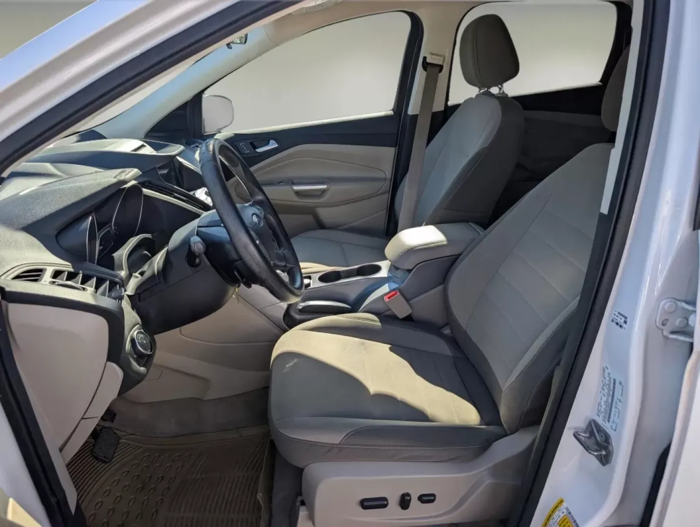 2016 Ford Escape SE (1FMCU0G9XGU) with an Other engine, located at 521 Old Farm Lane Rd, Prattville, AL, 36066, (334) 325-1505, 32.482460, -86.416367 - **Discover the Freedom of Adventure with the 2016 Ford Escape SE at Gils Auto - Phenix City!**<br /> <br /> Are you ready to embrace the open road and make lasting memories with your loved ones? Look no further than the 2016 Ford Escape SE, the ideal SUV for growing families and weekend adventurers - Photo#9