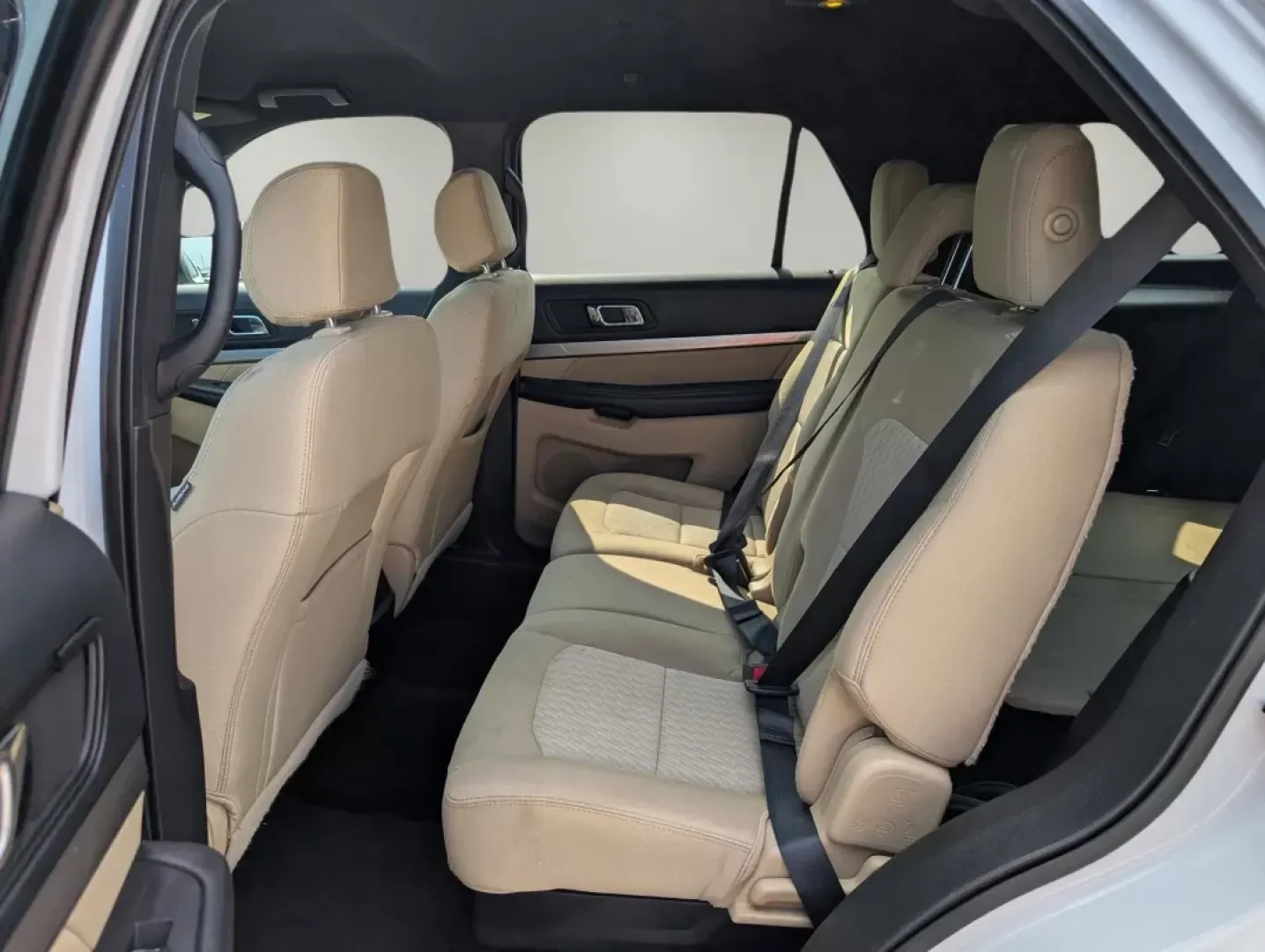 2016 Ford Explorer Base (1FM5K7BH3GG) with an Other engine, located at 3959 U.S. 80 W, Phenix City, AL, 36870, (334) 297-4885, 32.469296, -85.135185 - **Discover Adventure with the 2016 Ford Explorer at Gils Auto!** <br /> <br /> Are you in search of the perfect vehicle to elevate your family outings or weekend adventures? Look no further! The 2016 Ford Explorer, available at Gils Auto in Phenix City, AL, is your ultimate companion for memorable r - Photo#10