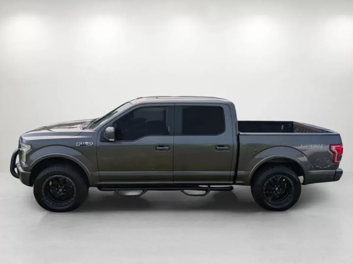 2016 Ford F-150 Lariat (1FTEW1EF5GK) with an Regular Unleaded V-8 5.0 L engine, 6-Speed Automatic w/OD transmission, located at 3959 U.S. 80 W, Phenix City, AL, 36870, (334) 297-4885, 32.469296, -85.135185 - 2016 Ford F-150 Lariat - Photo#8